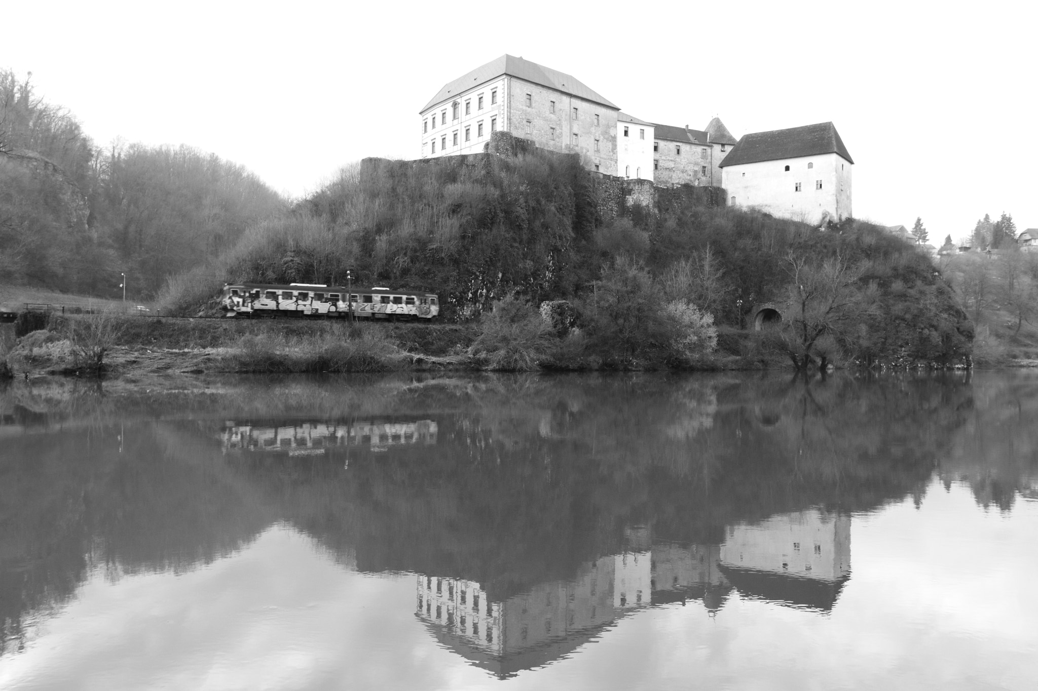 Canon EOS 77D (EOS 9000D / EOS 770D) sample photo. Old fortress ozalj photography