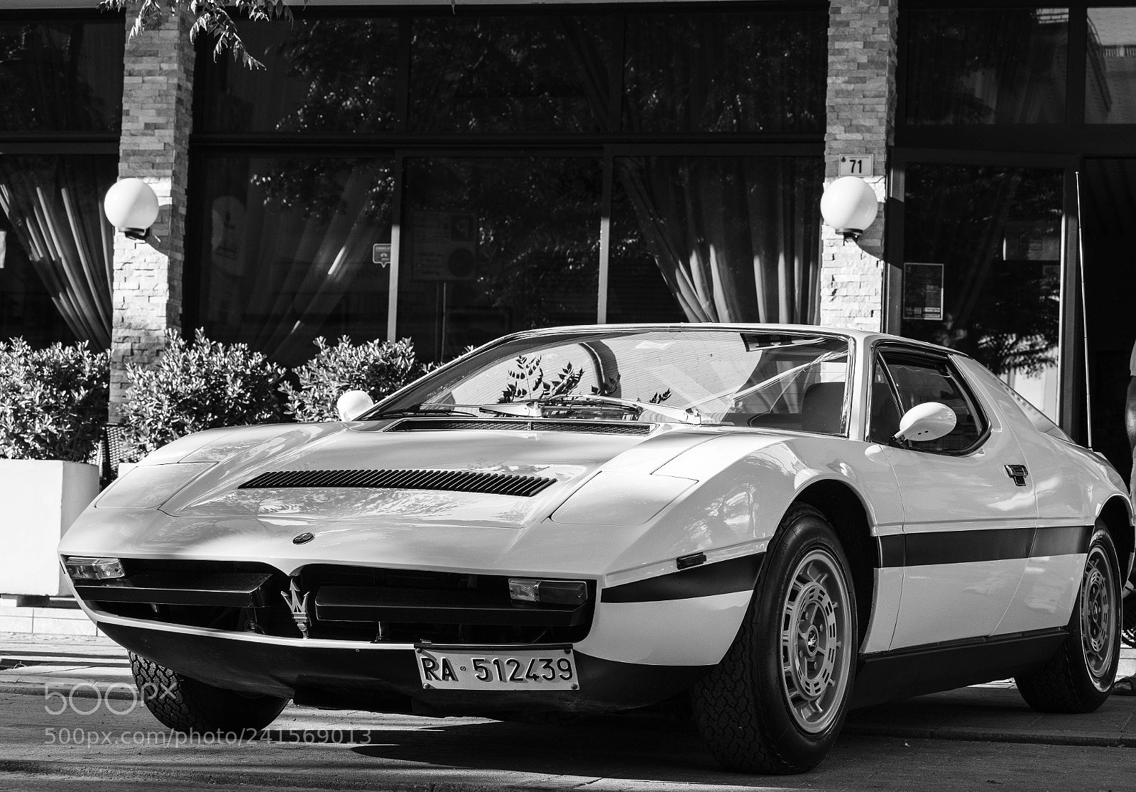 Olympus OM-D E-M1 Mark II sample photo. Fine oldtimers photography