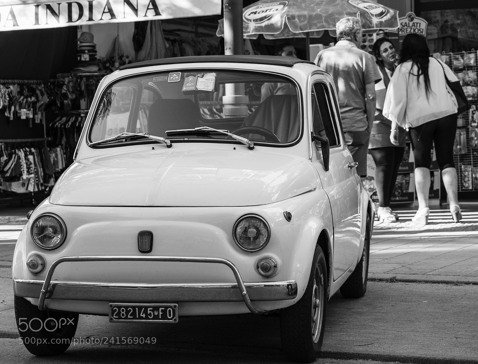 Olympus OM-D E-M1 Mark II sample photo. Fine oldtimers photography