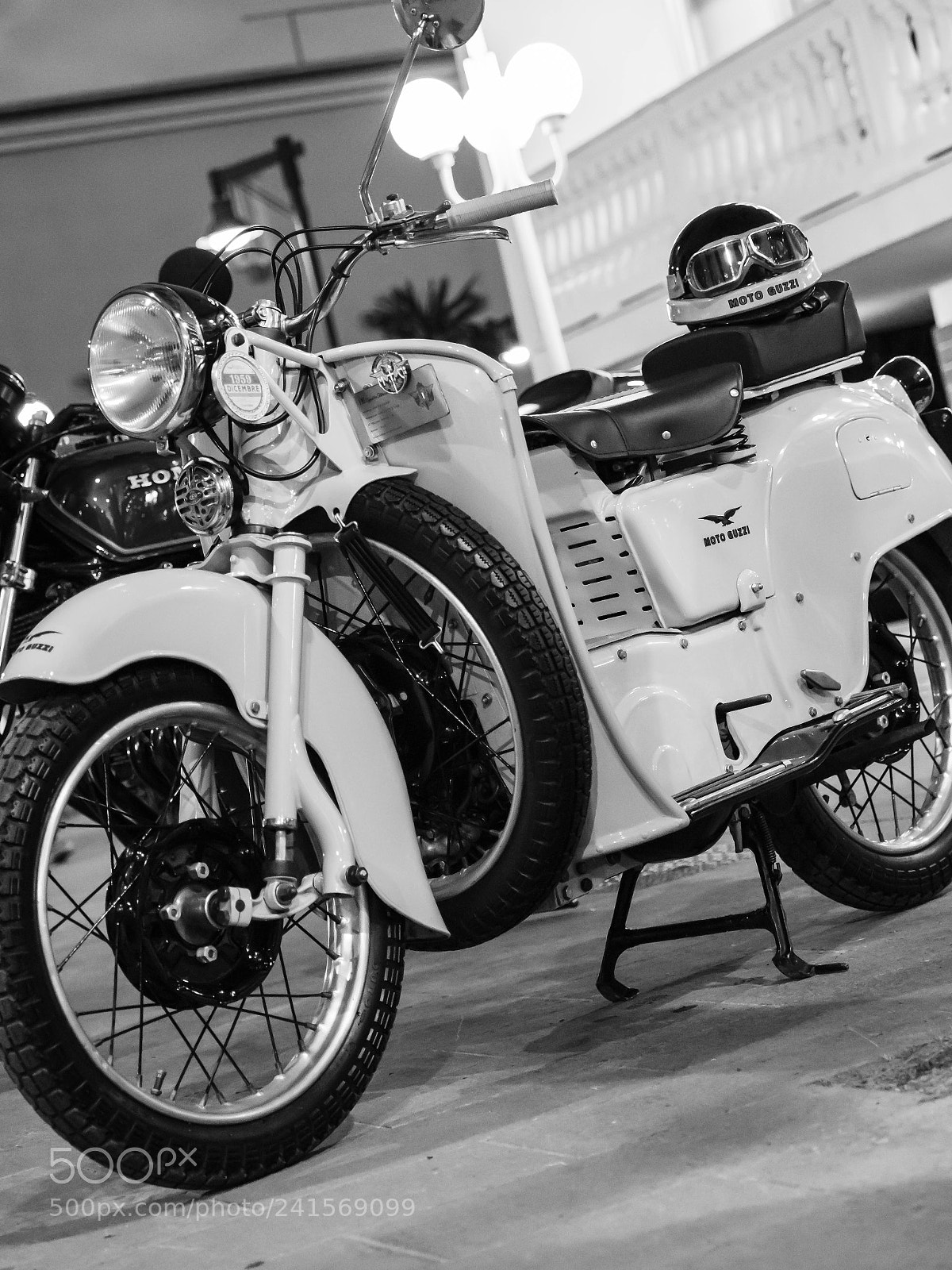 Olympus OM-D E-M1 Mark II sample photo. Fine oldtimers photography