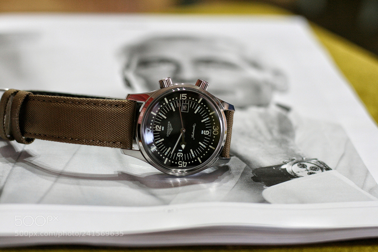 Canon EOS 400D (EOS Digital Rebel XTi / EOS Kiss Digital X) sample photo. Foto watches photography