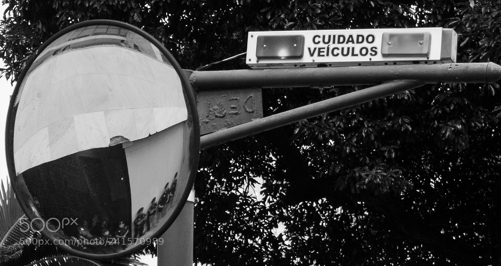 Canon EOS 1100D (EOS Rebel T3 / EOS Kiss X50) sample photo. La policia. ato contra photography