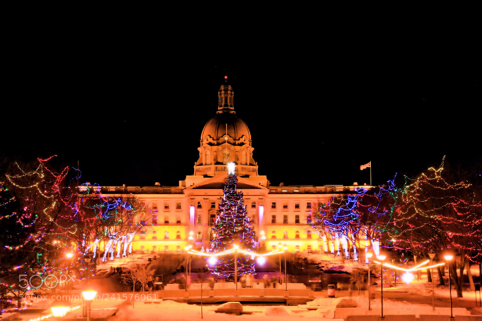 Canon EOS 650D (EOS Rebel T4i / EOS Kiss X6i) sample photo. Edmonton alberta decorated for photography