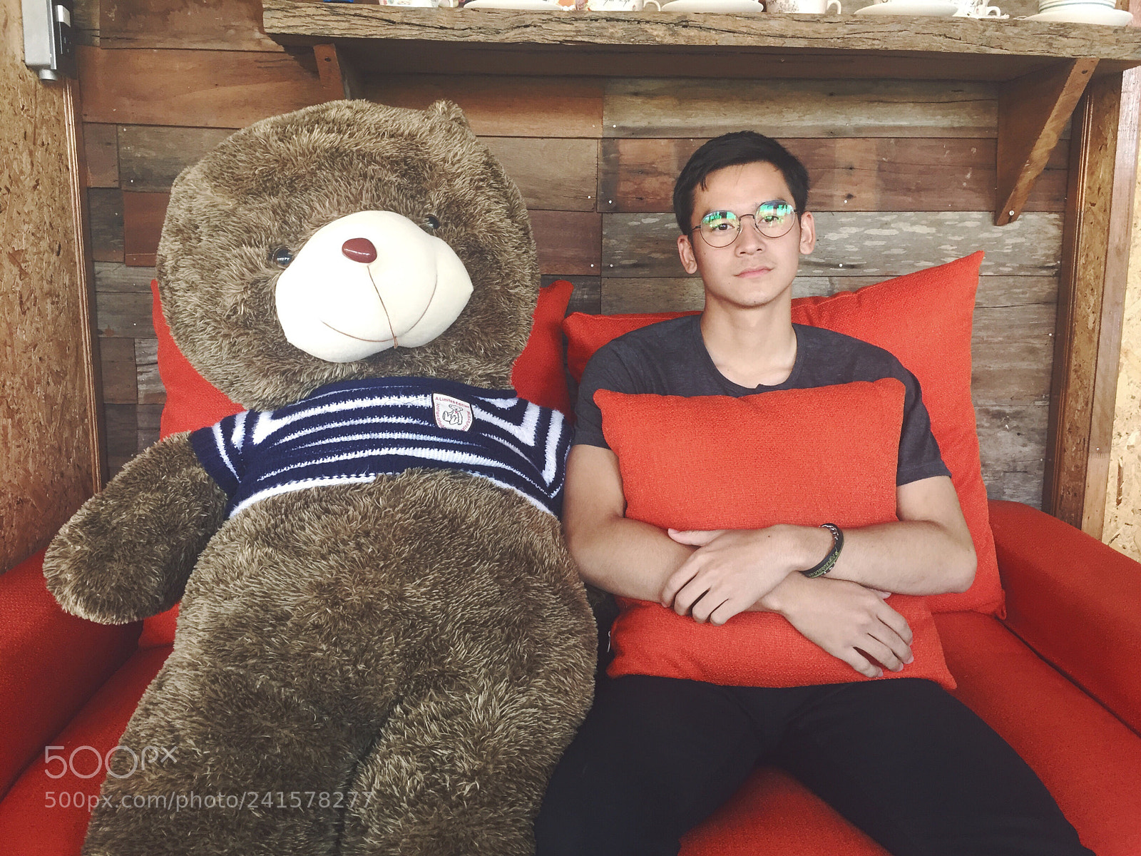 Apple iPhone 6 sample photo. With my bear photography