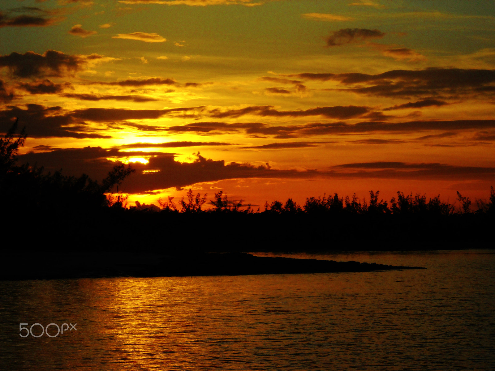 Nikon Coolpix L20 sample photo. Golden sky 1 photography