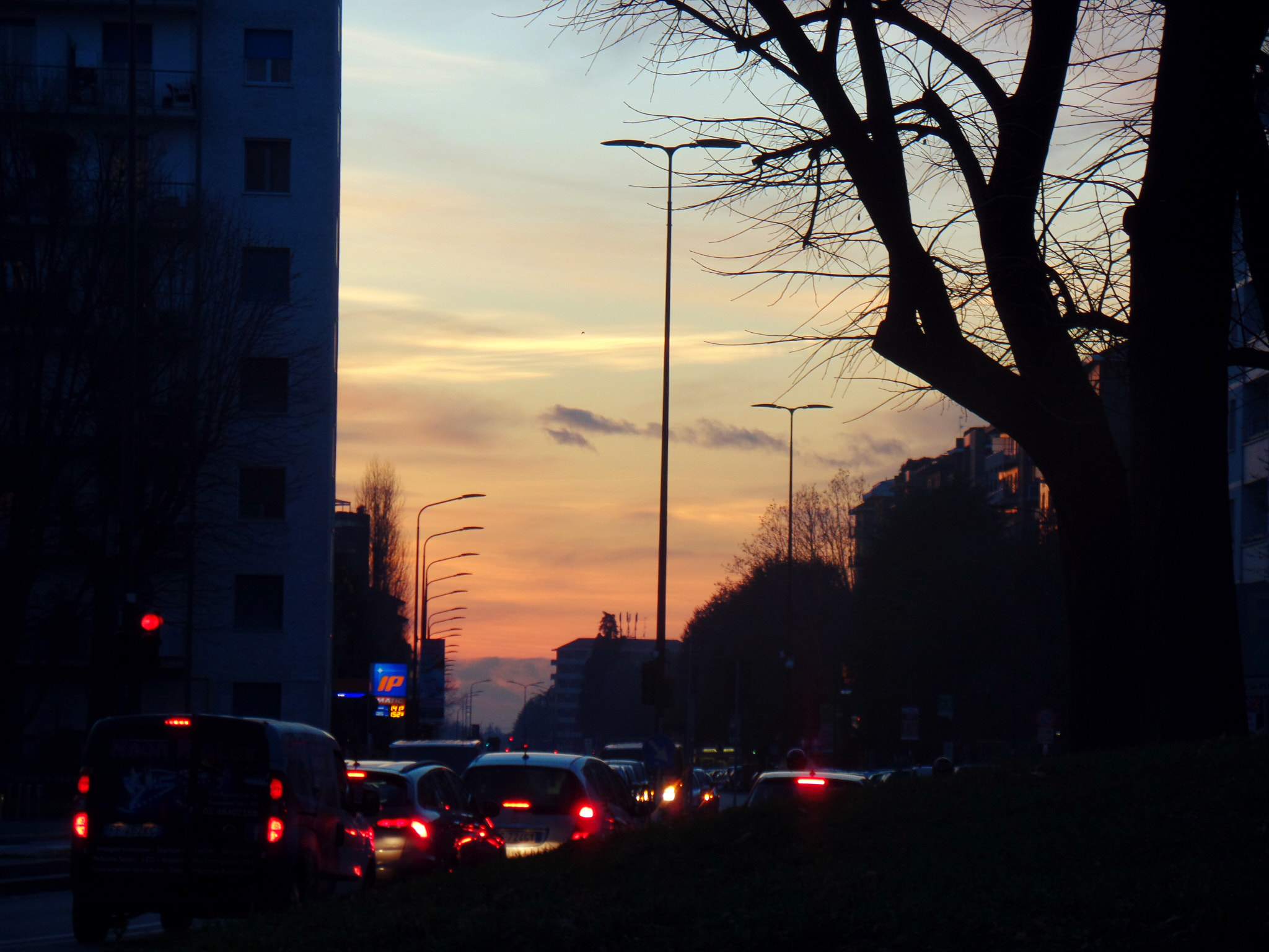 Samsung WB350F/WB351F/WB352F sample photo. Sunset in milan photography