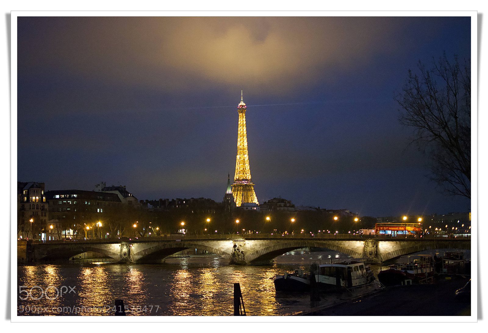 Nikon D5200 + Nikon AF-S DX Nikkor 35mm F1.8G sample photo. Eiffel at evening photography