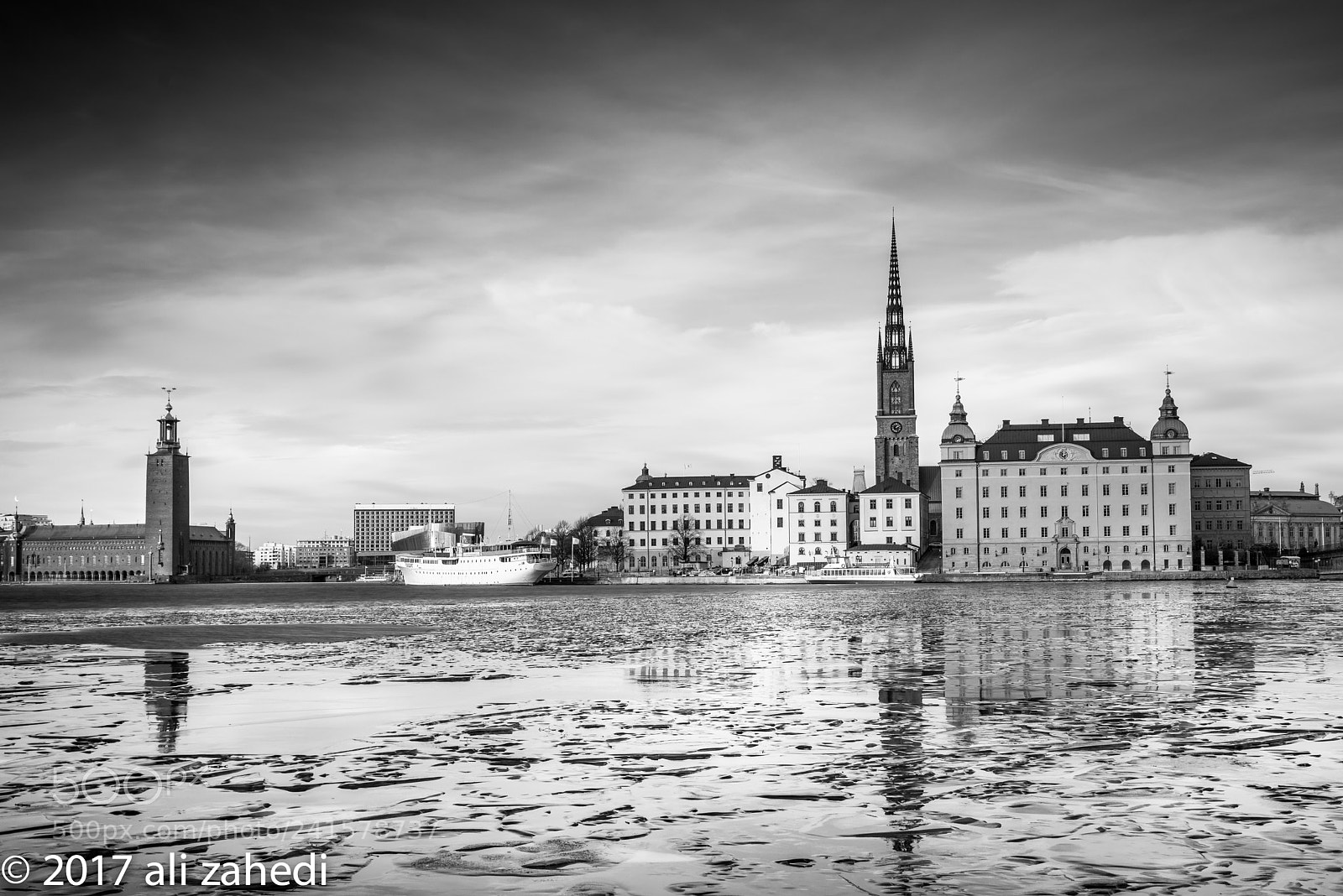 Sony a7R sample photo. S-b&w photography