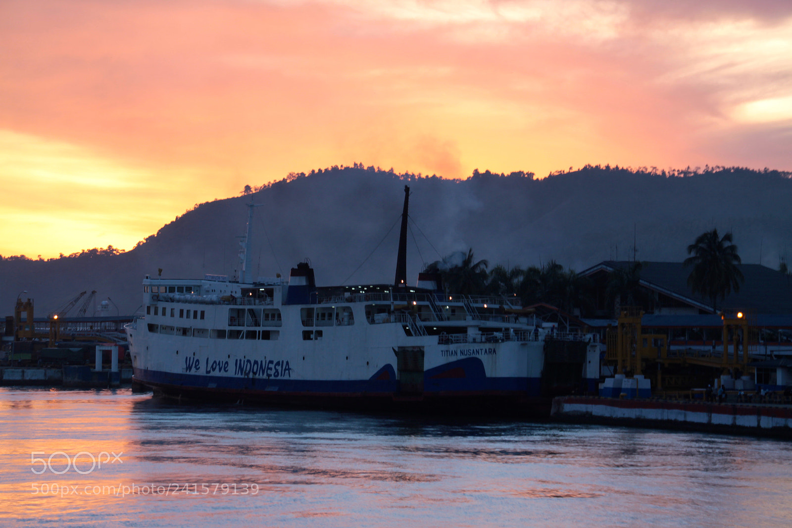 Canon EOS 500D (EOS Rebel T1i / EOS Kiss X3) sample photo. Indo photography