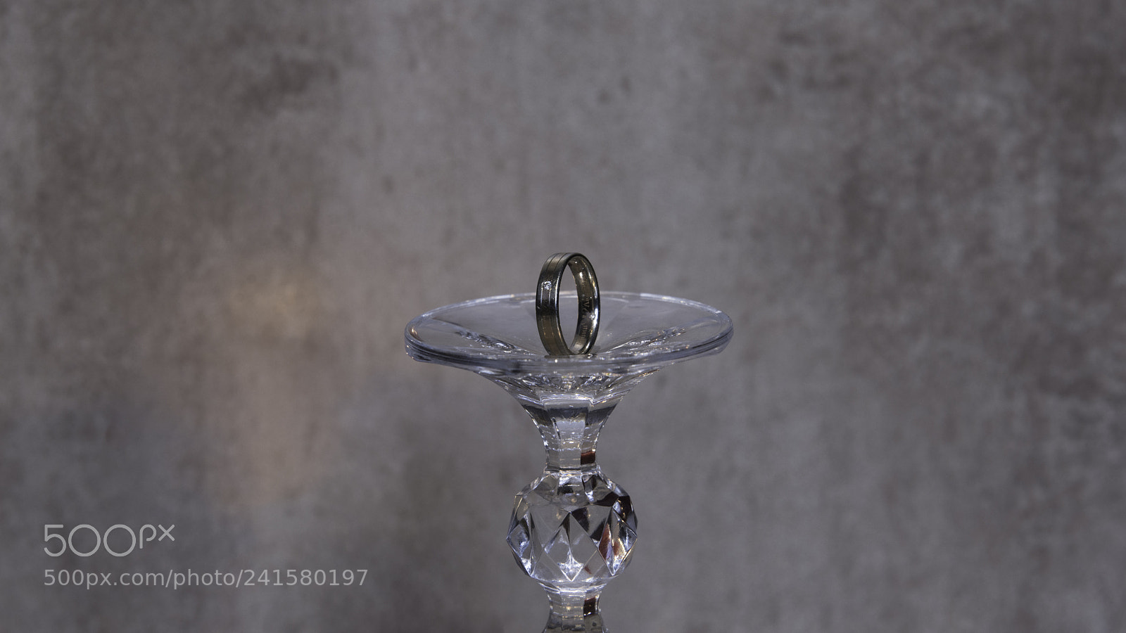 Nikon D800 sample photo. Golden wedding ring romeo photography