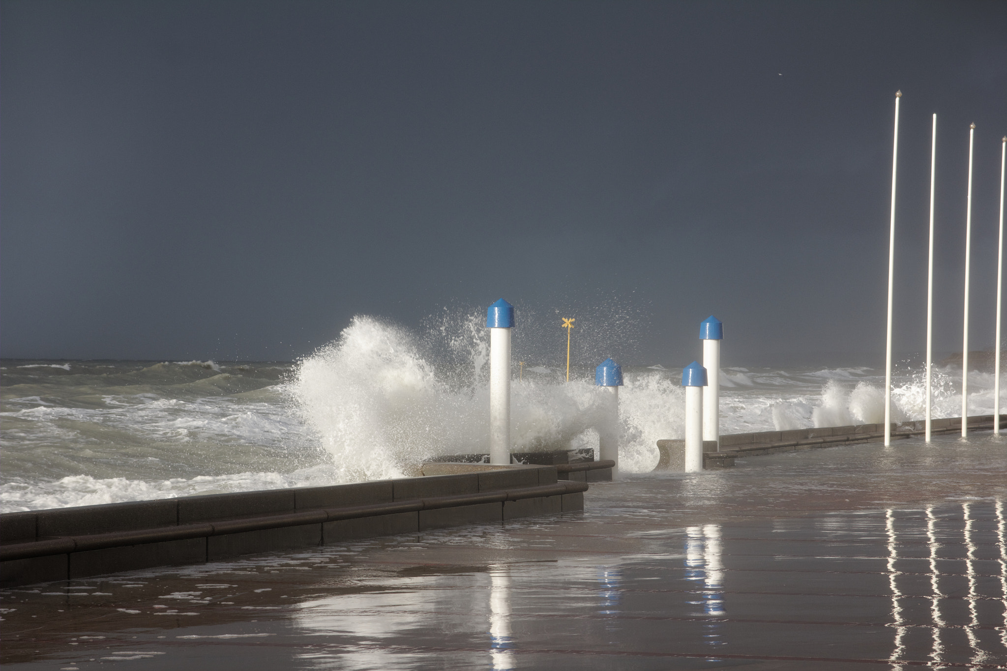 Canon EOS 60D sample photo. Tempête eleanor à wimereux photography