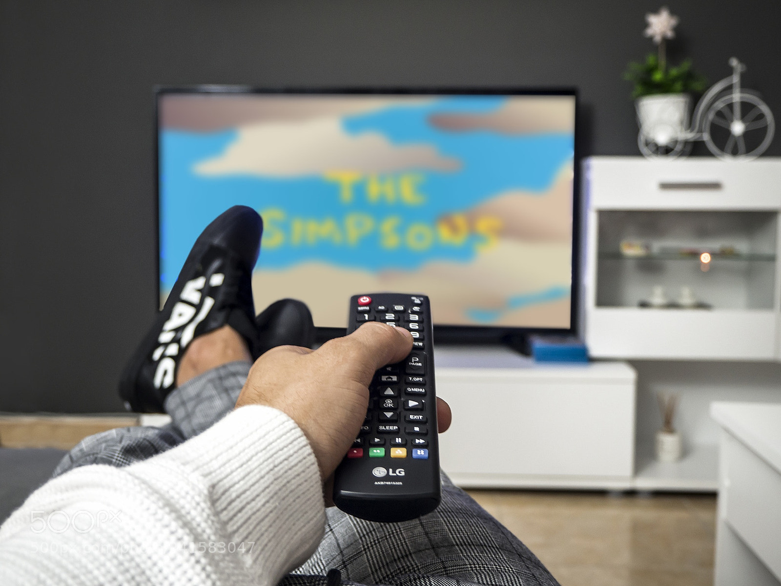 Olympus OM-D E-M10 II sample photo. The simpsons photography