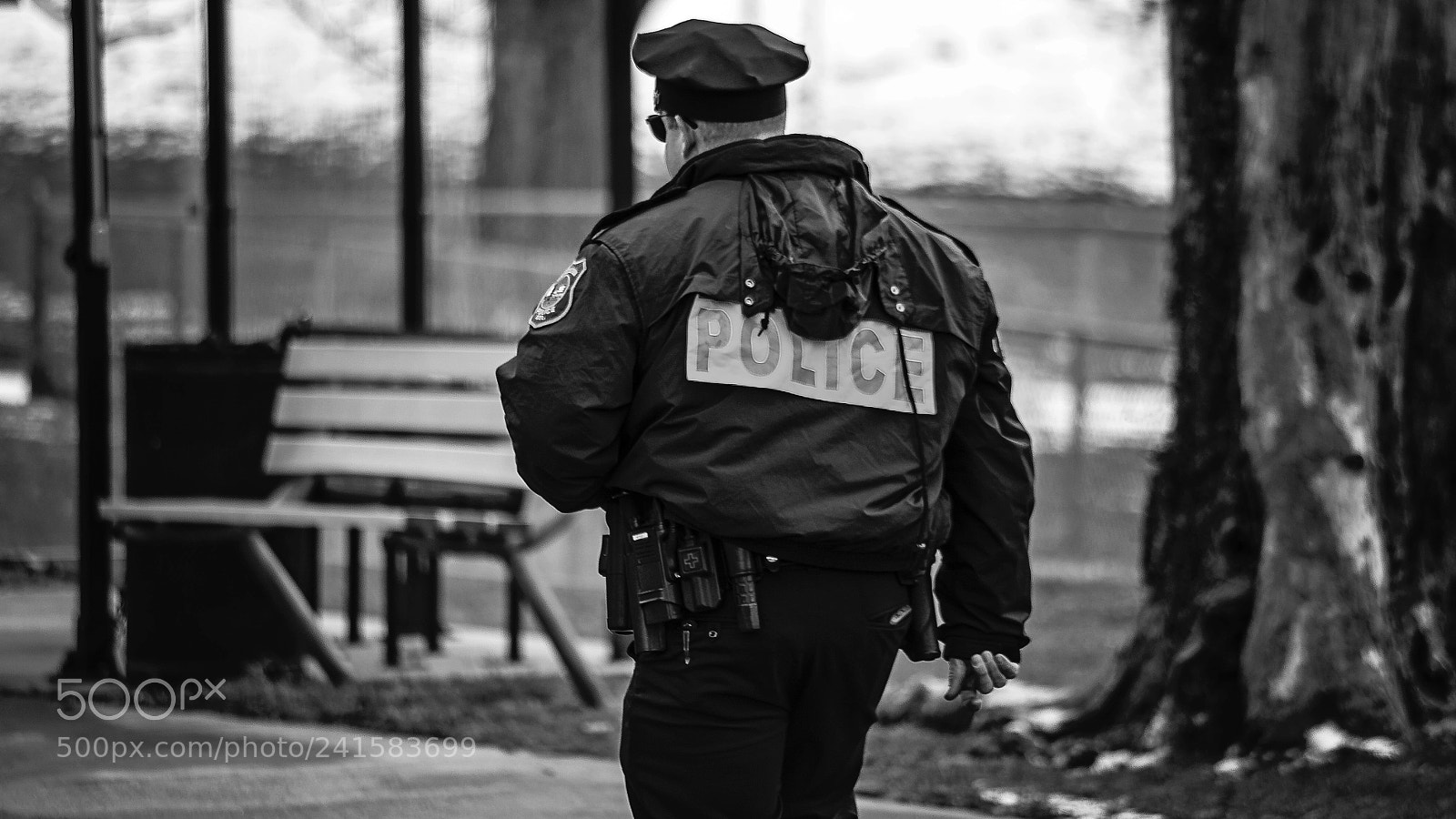 Nikon D4 sample photo. The traffic cop photography
