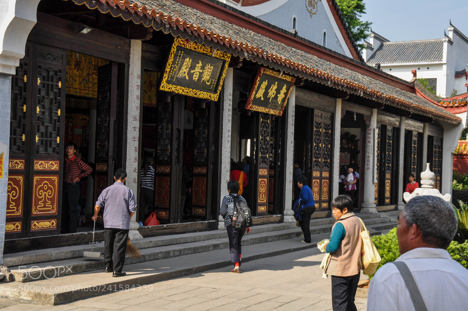 Nikon D90 sample photo. In a buddhist monastery photography