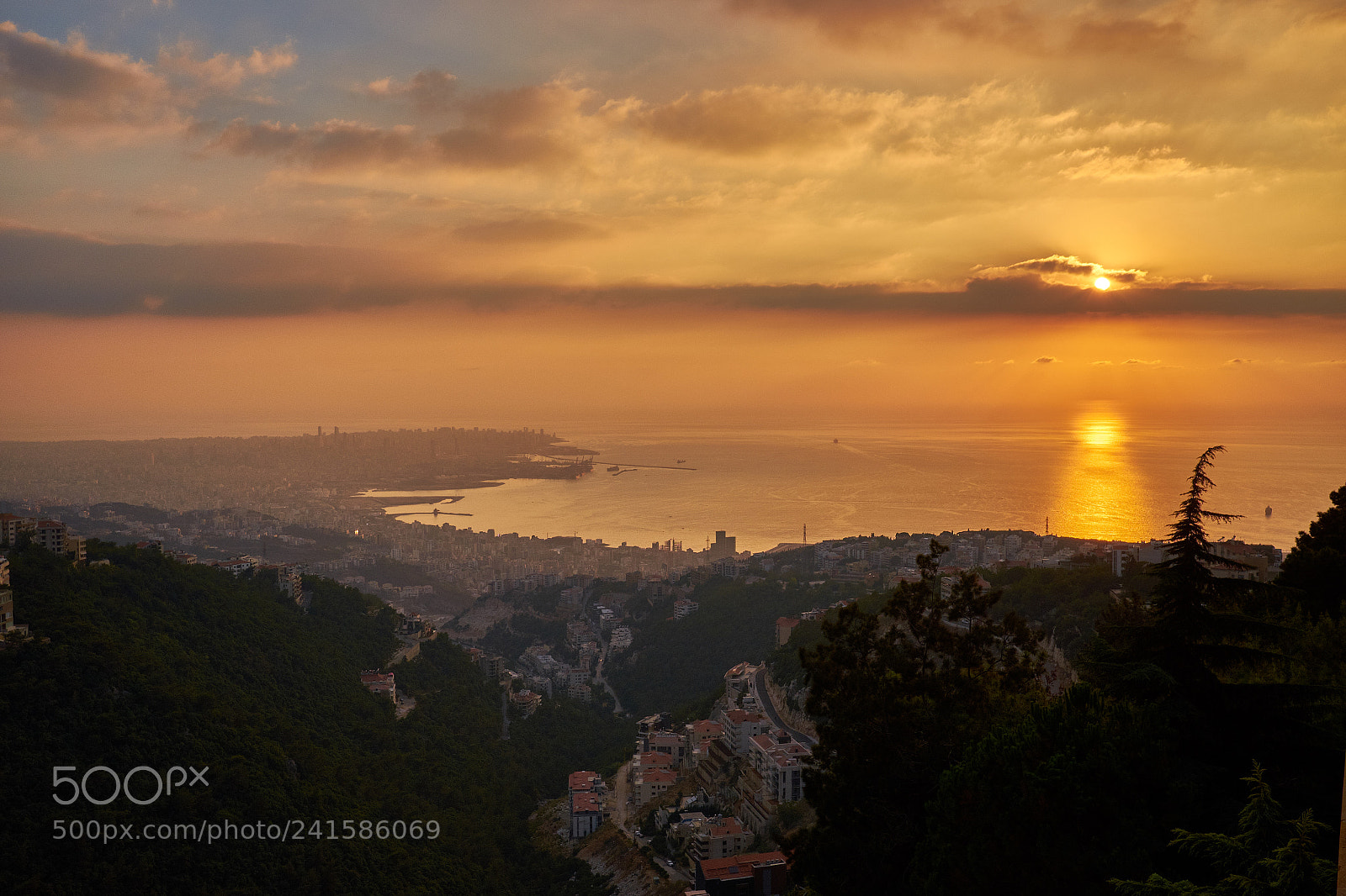 Fujifilm X-T10 sample photo. Sunset over beirut photography