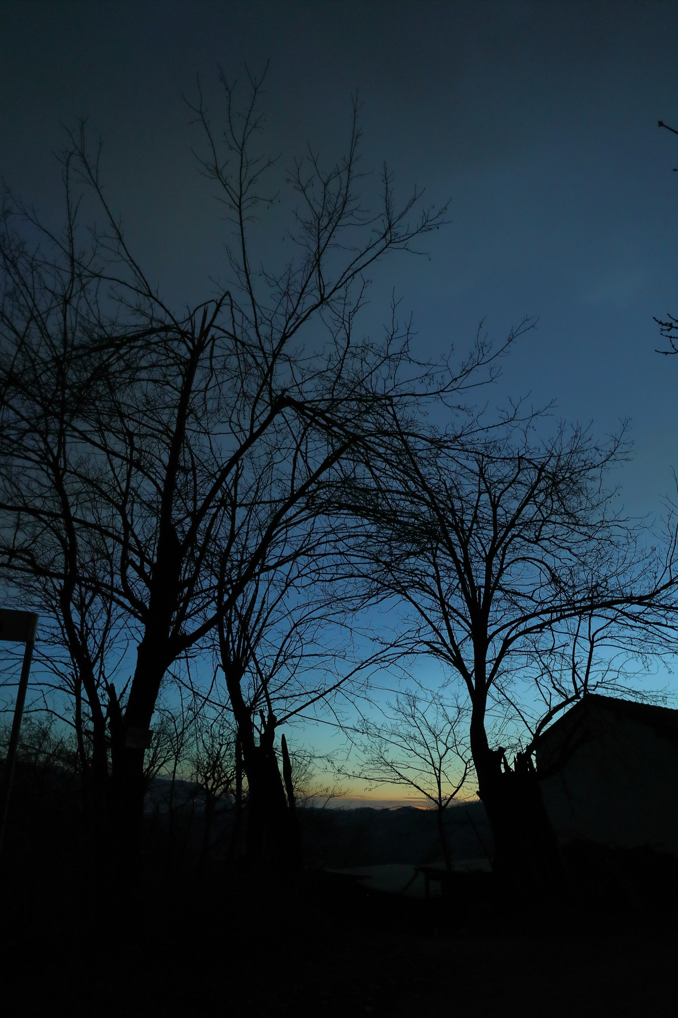 Canon EF-M 11-22mm F4-5.6 IS STM sample photo. Night art photography