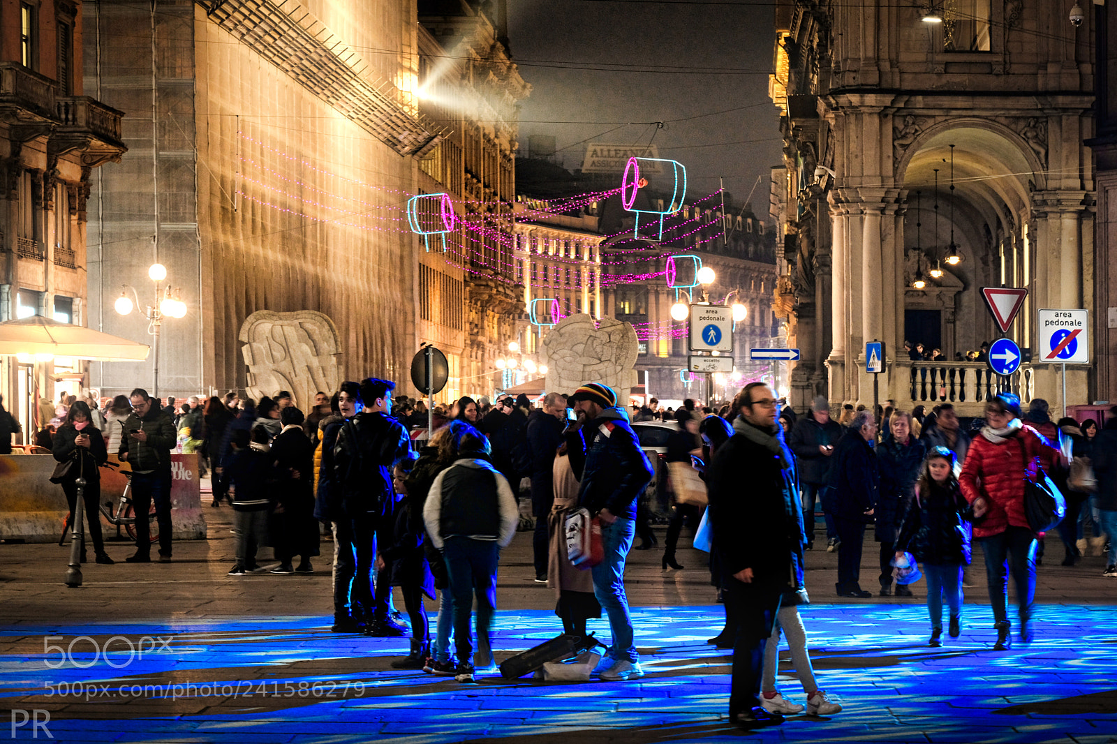 Fujifilm X-E3 sample photo. Via mercanti, milano photography