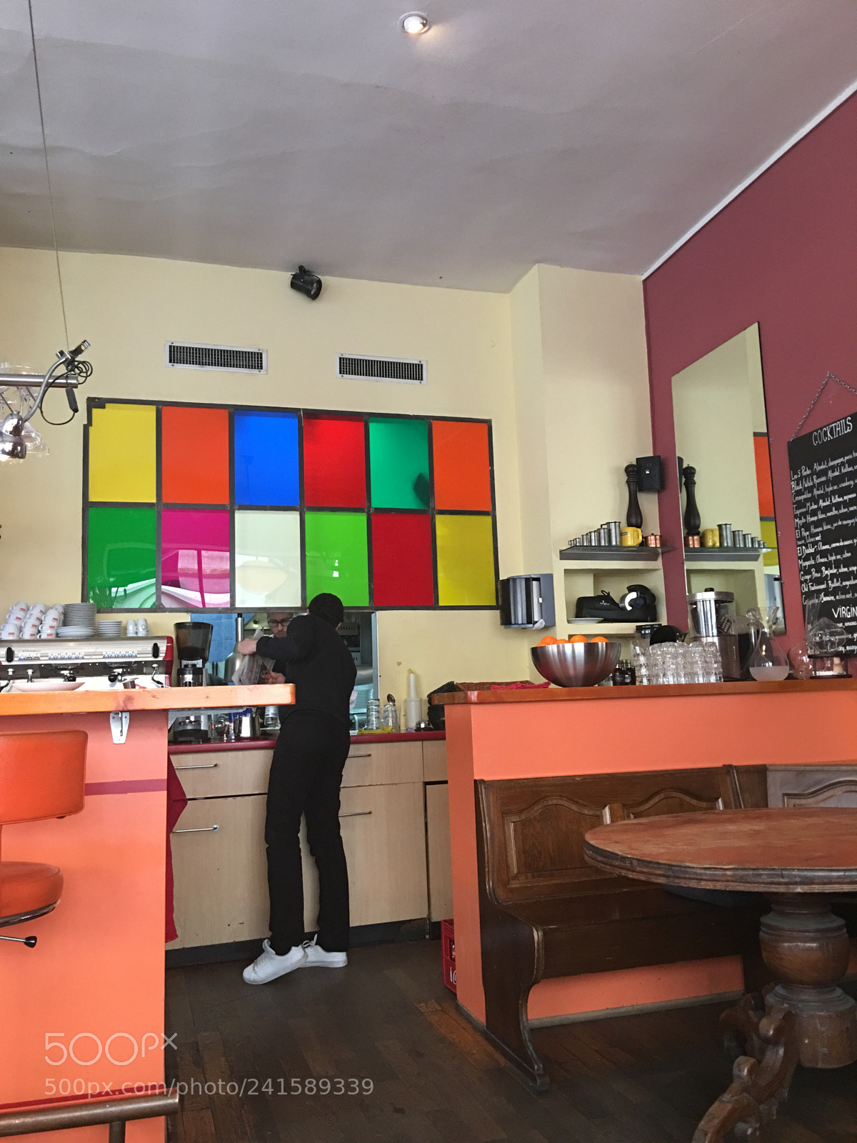 Apple iPhone 6s Plus sample photo. Restaurant les 5 portes photography