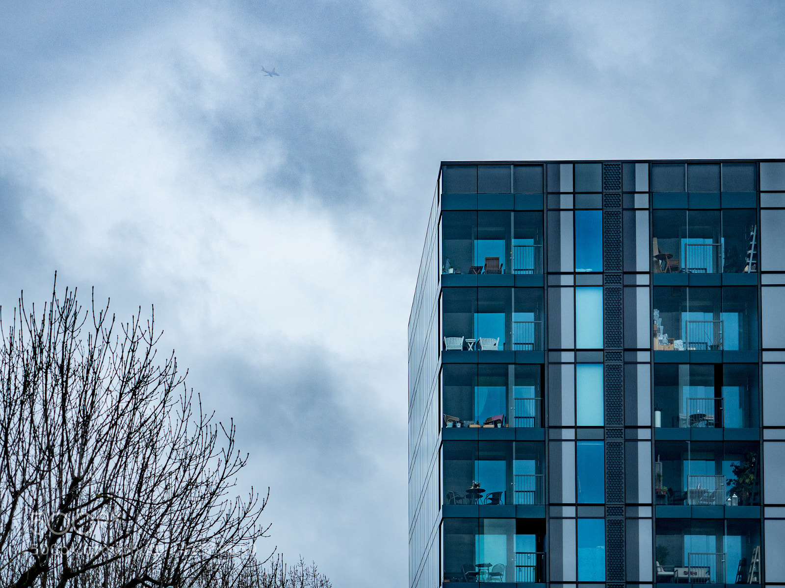 Olympus OM-D E-M5 II sample photo. Individuality within a block photography
