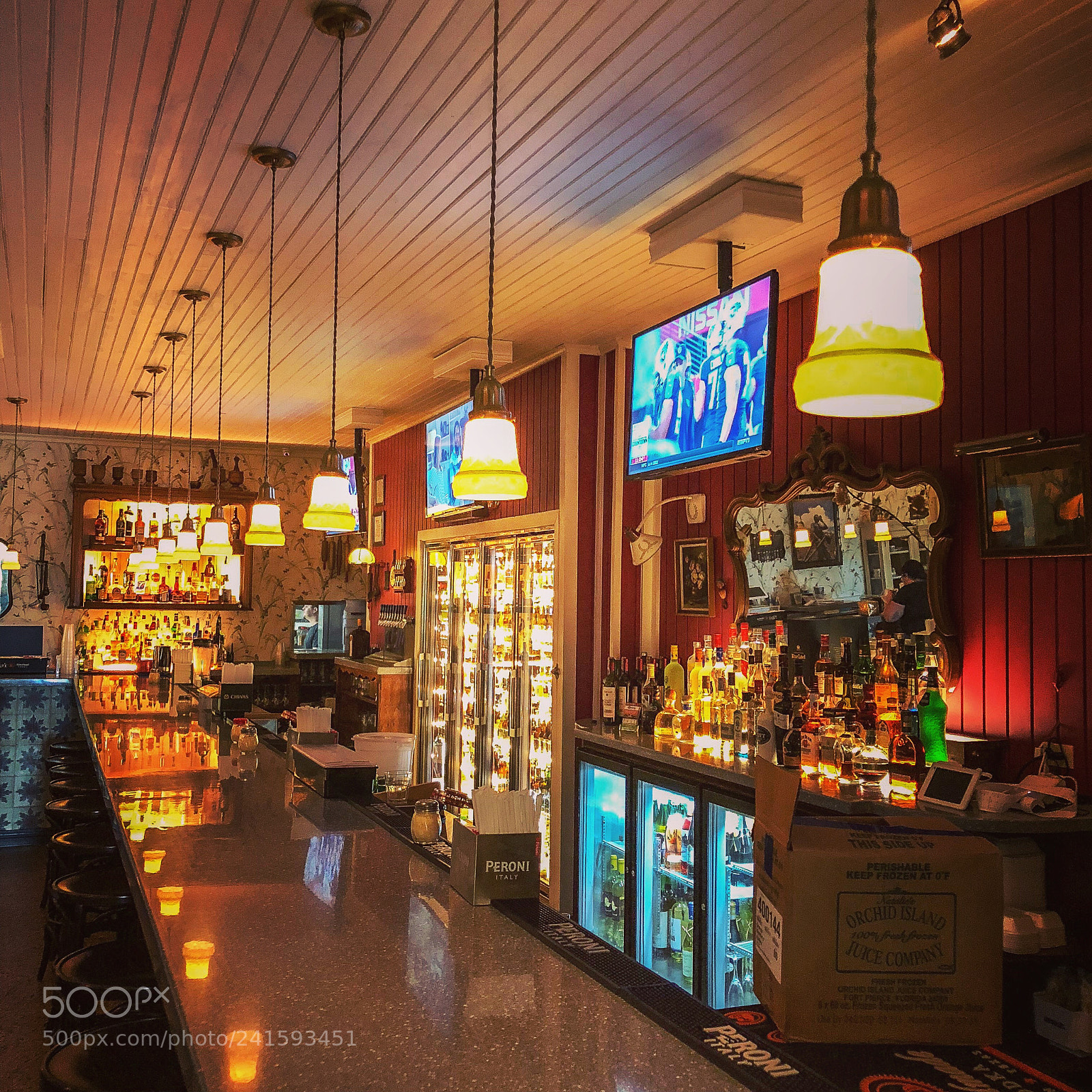 Apple iPhone 8 Plus sample photo. The bar @pirilopizza ...?? photography