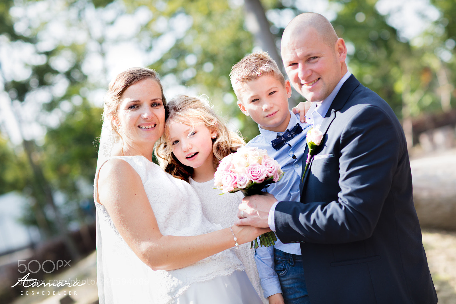 Canon EOS 5DS R sample photo. Happy family photography