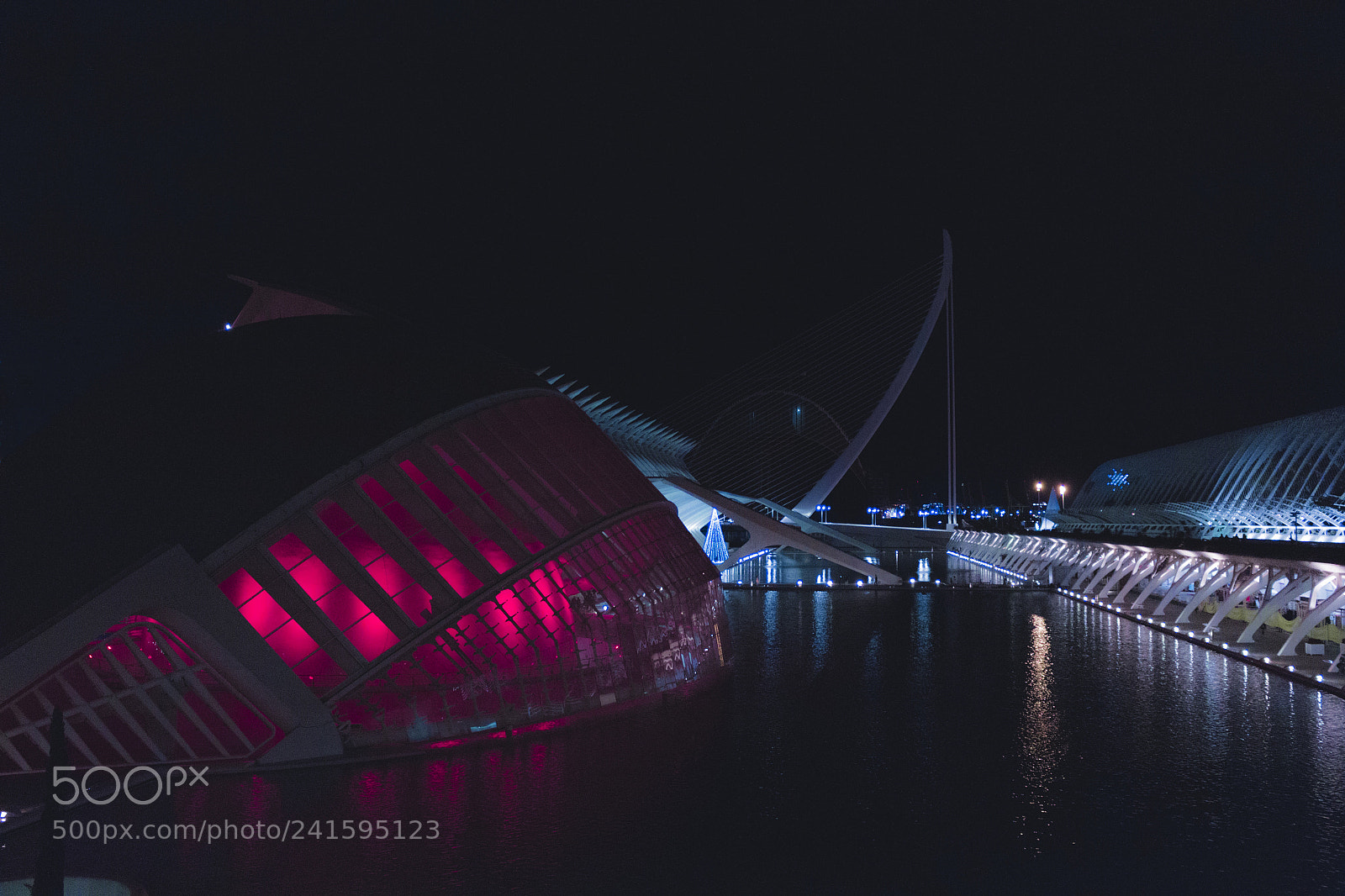 Canon EOS 100D (EOS Rebel SL1 / EOS Kiss X7) sample photo. Ciudad de las artes photography