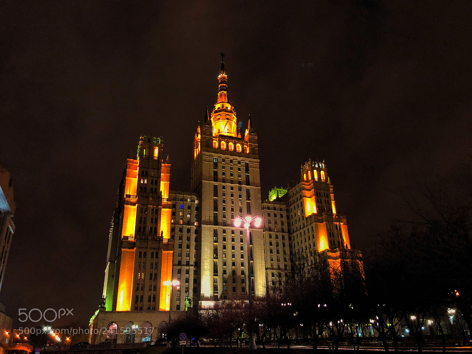 Apple iPhone X sample photo. Night in moscow photography