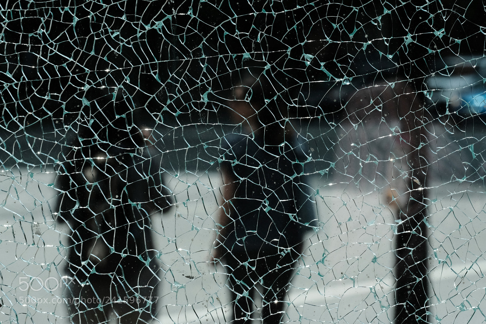 Fujifilm X-Pro2 sample photo. Shattered street scene photography