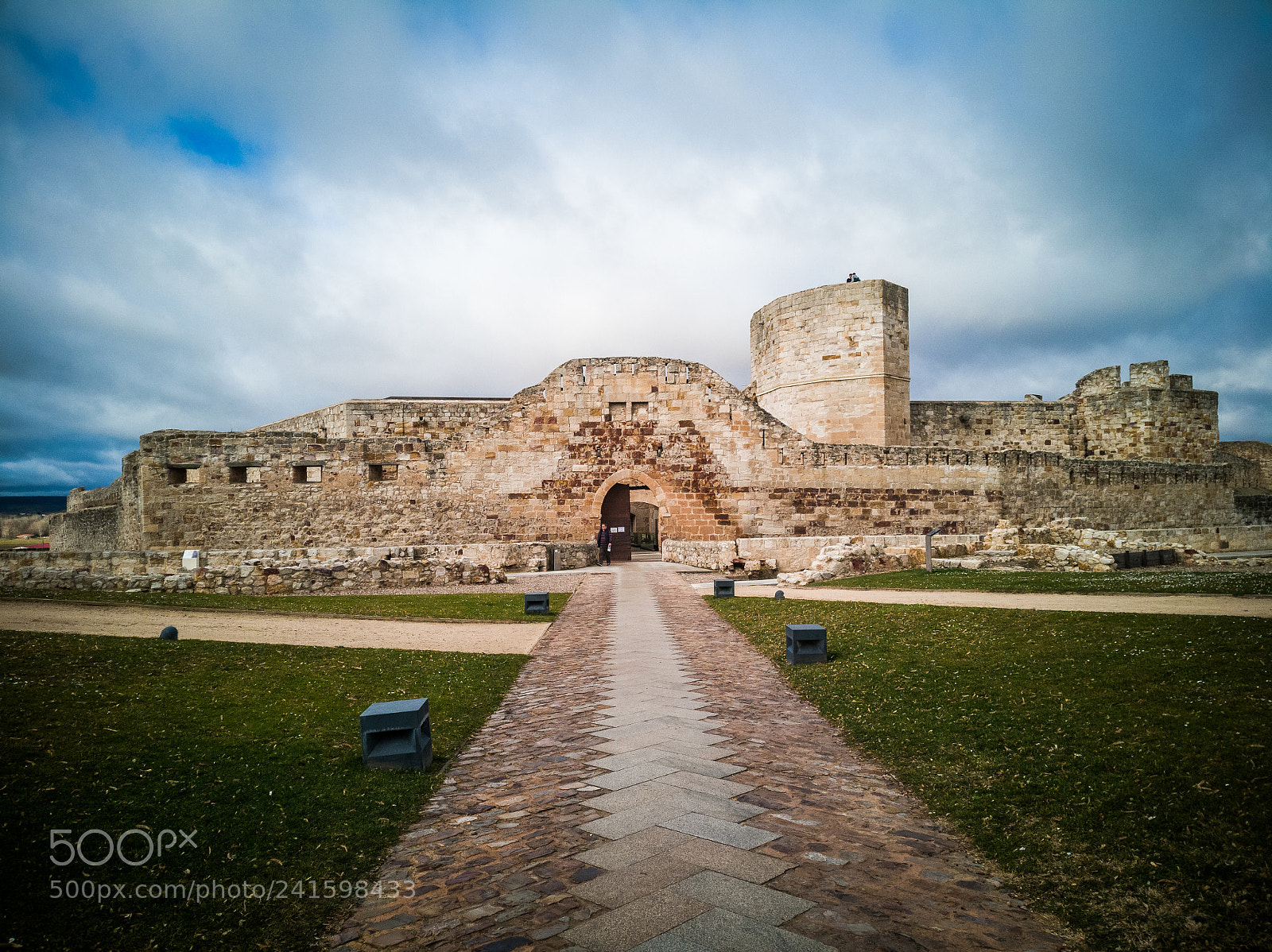 HUAWEI Mate 10 Lite sample photo. Zamora castle photography