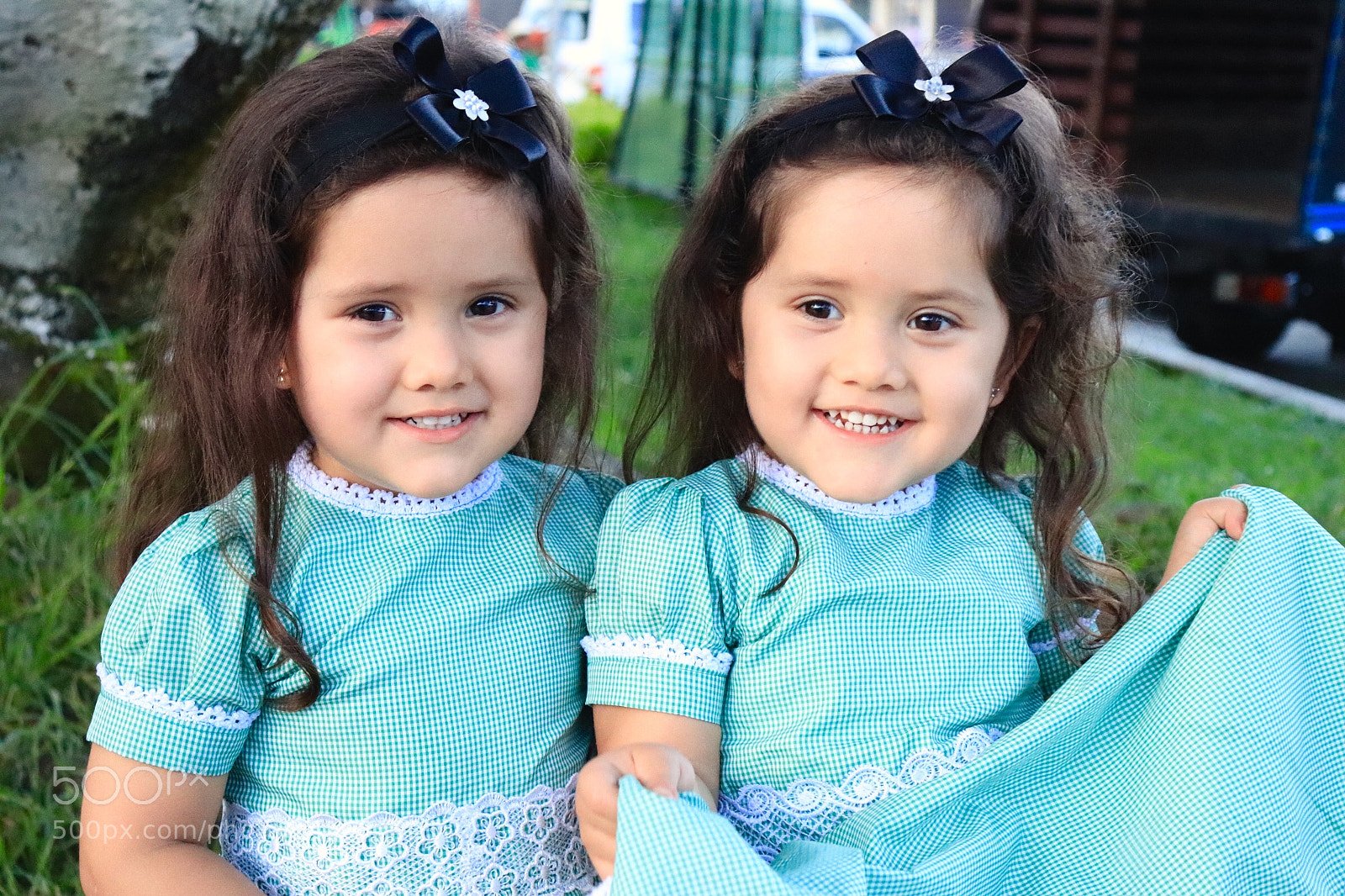 Canon EOS 800D (EOS Rebel T7i / EOS Kiss X9i) sample photo. My twins photography