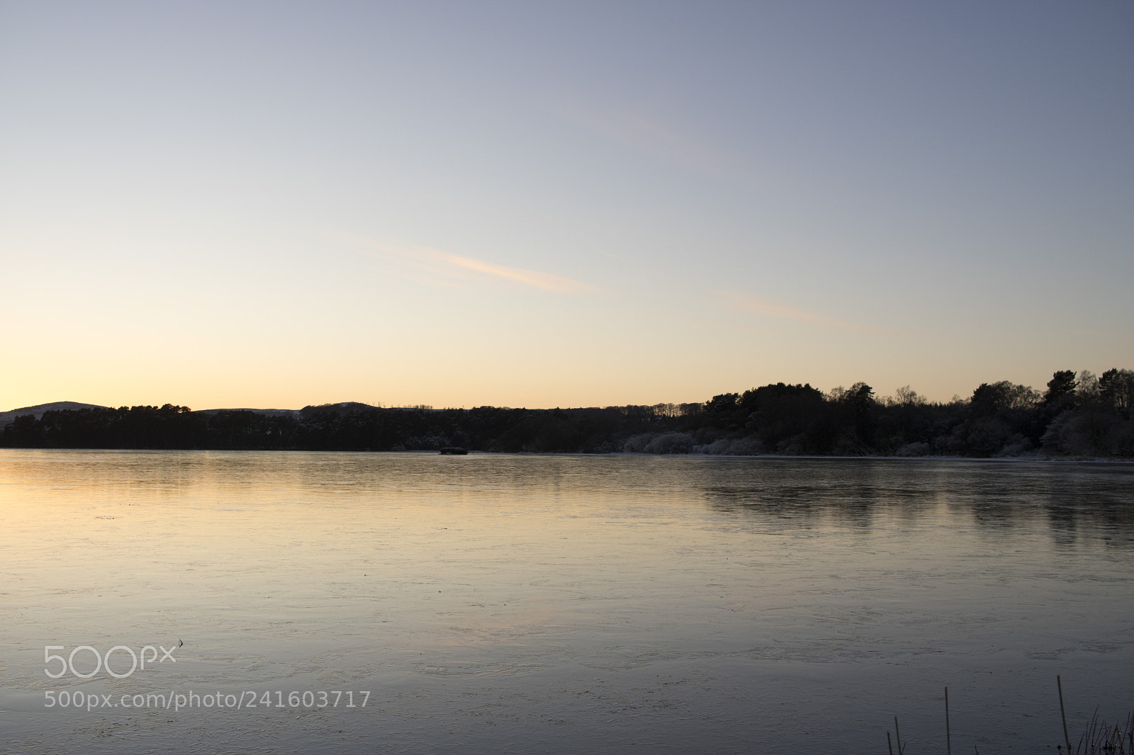 Canon EOS 750D (EOS Rebel T6i / EOS Kiss X8i) sample photo. View of frozen loch photography