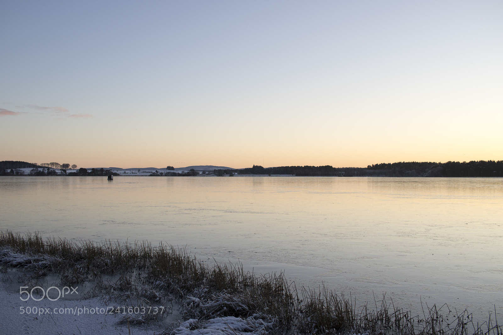 Canon EOS 750D (EOS Rebel T6i / EOS Kiss X8i) sample photo. View of frozen loch photography