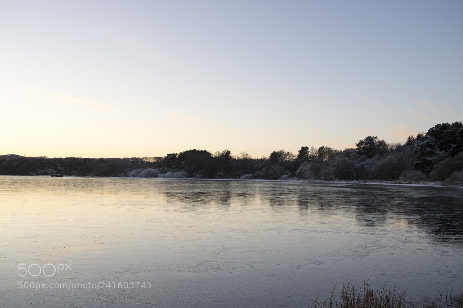 Canon EOS 750D (EOS Rebel T6i / EOS Kiss X8i) sample photo. View of frozen loch photography
