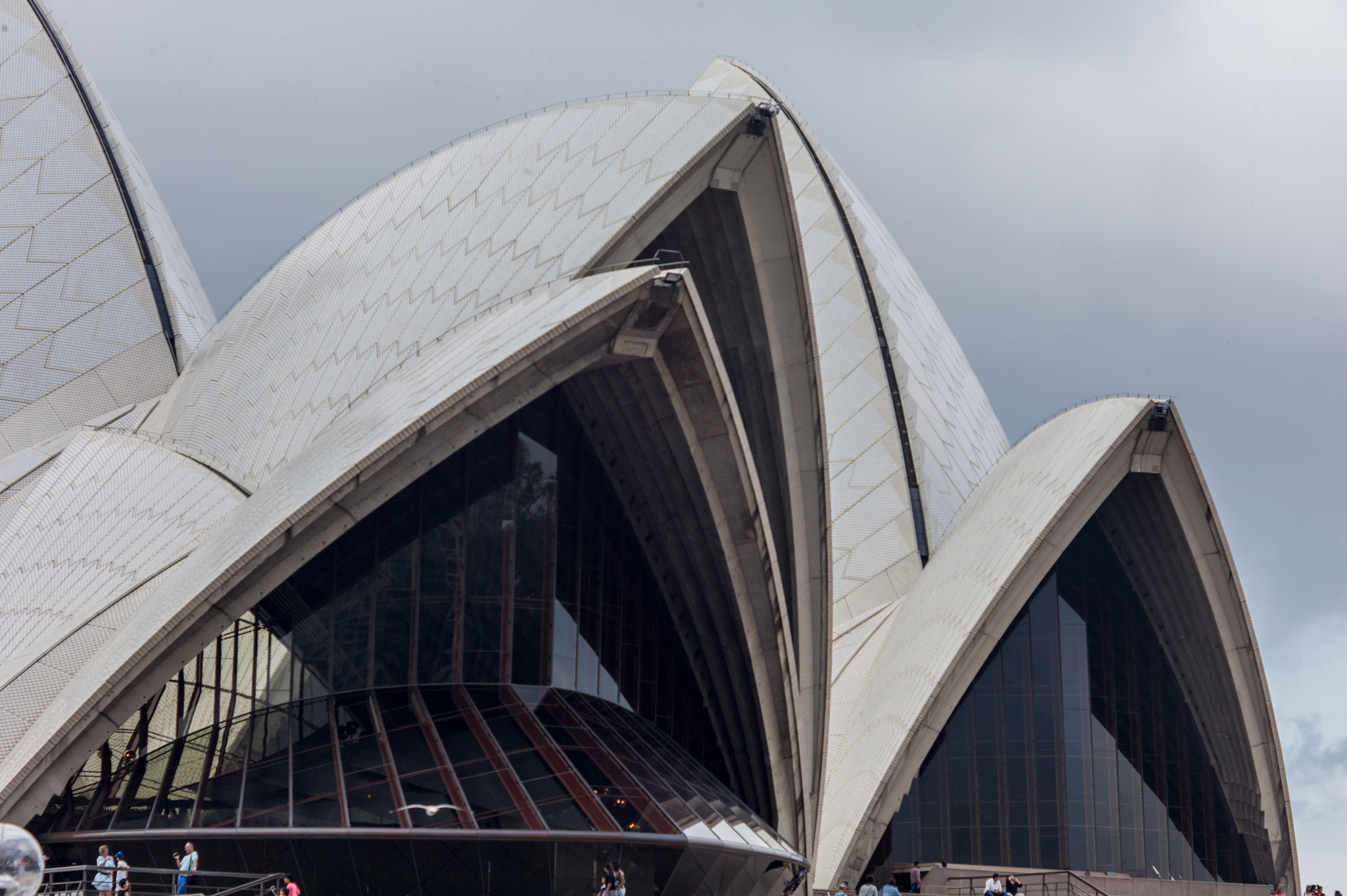Leica M9 + Tele-Elmar-M 135mm f/4 (II) sample photo. Opera house photography