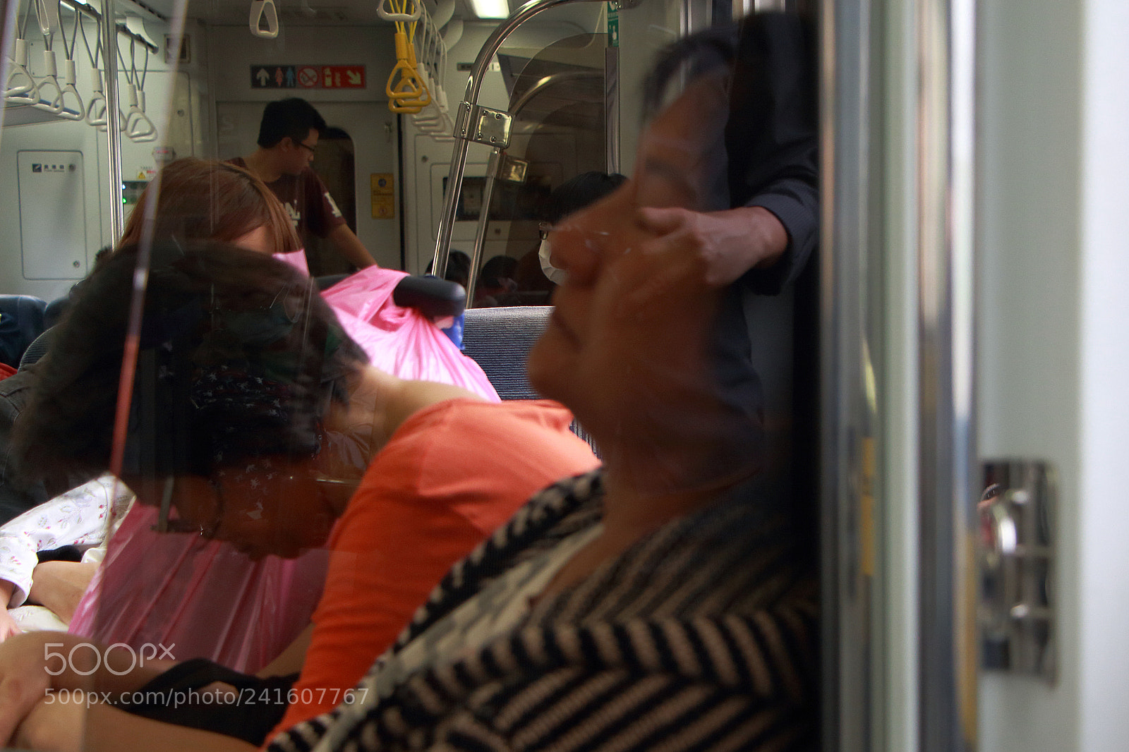 Canon EOS 650D (EOS Rebel T4i / EOS Kiss X6i) sample photo. #commuters photography