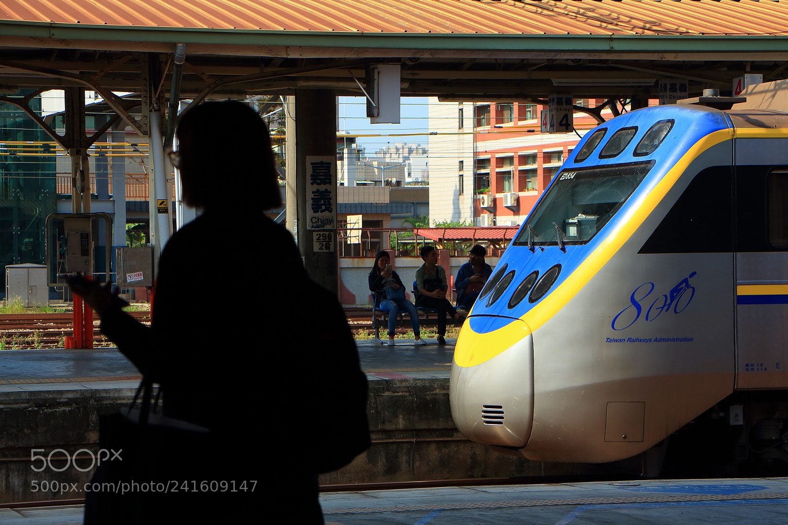 Canon EOS 650D (EOS Rebel T4i / EOS Kiss X6i) sample photo. #commuters photography