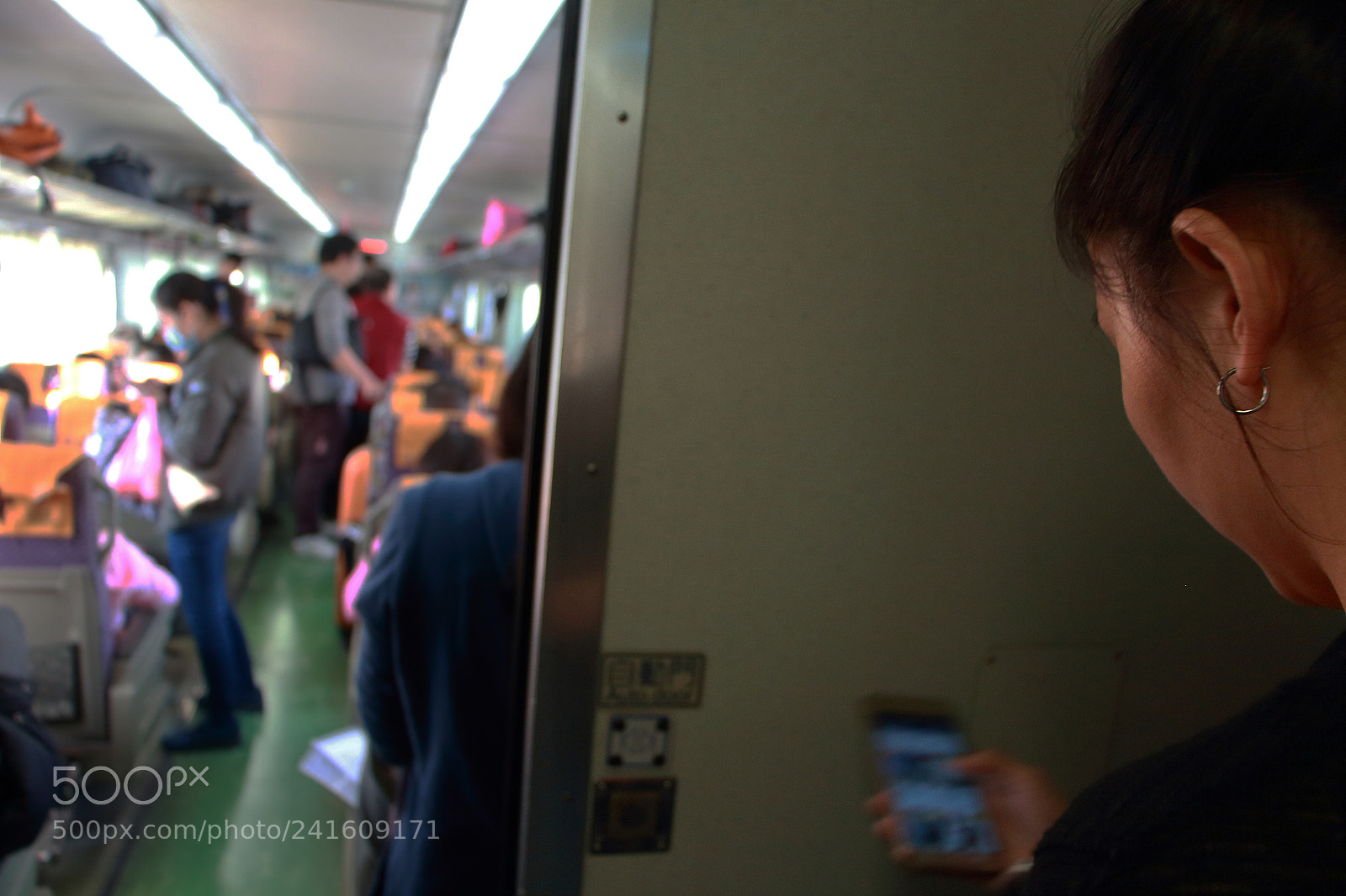 Canon EOS 650D (EOS Rebel T4i / EOS Kiss X6i) sample photo. #commuters photography