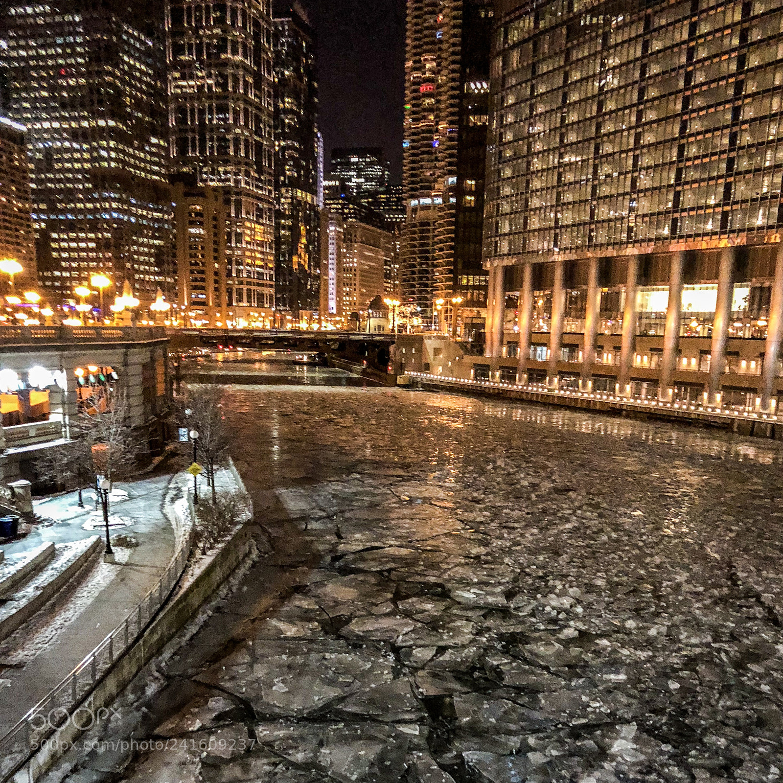 Apple iPhone 8 Plus sample photo. Chicago, on the rocks. photography