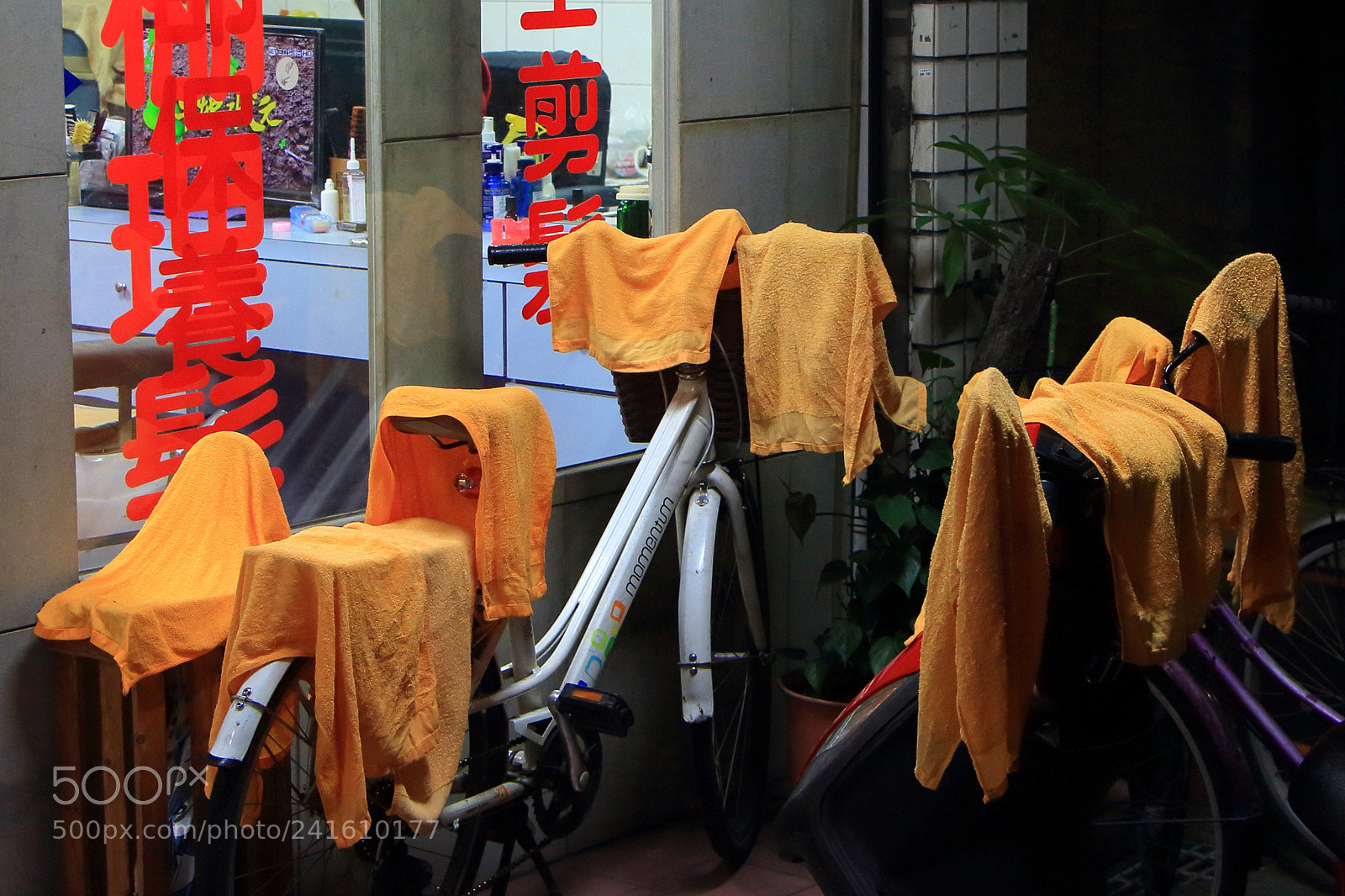 Canon EOS 650D (EOS Rebel T4i / EOS Kiss X6i) sample photo. #gazing_at_streets photography