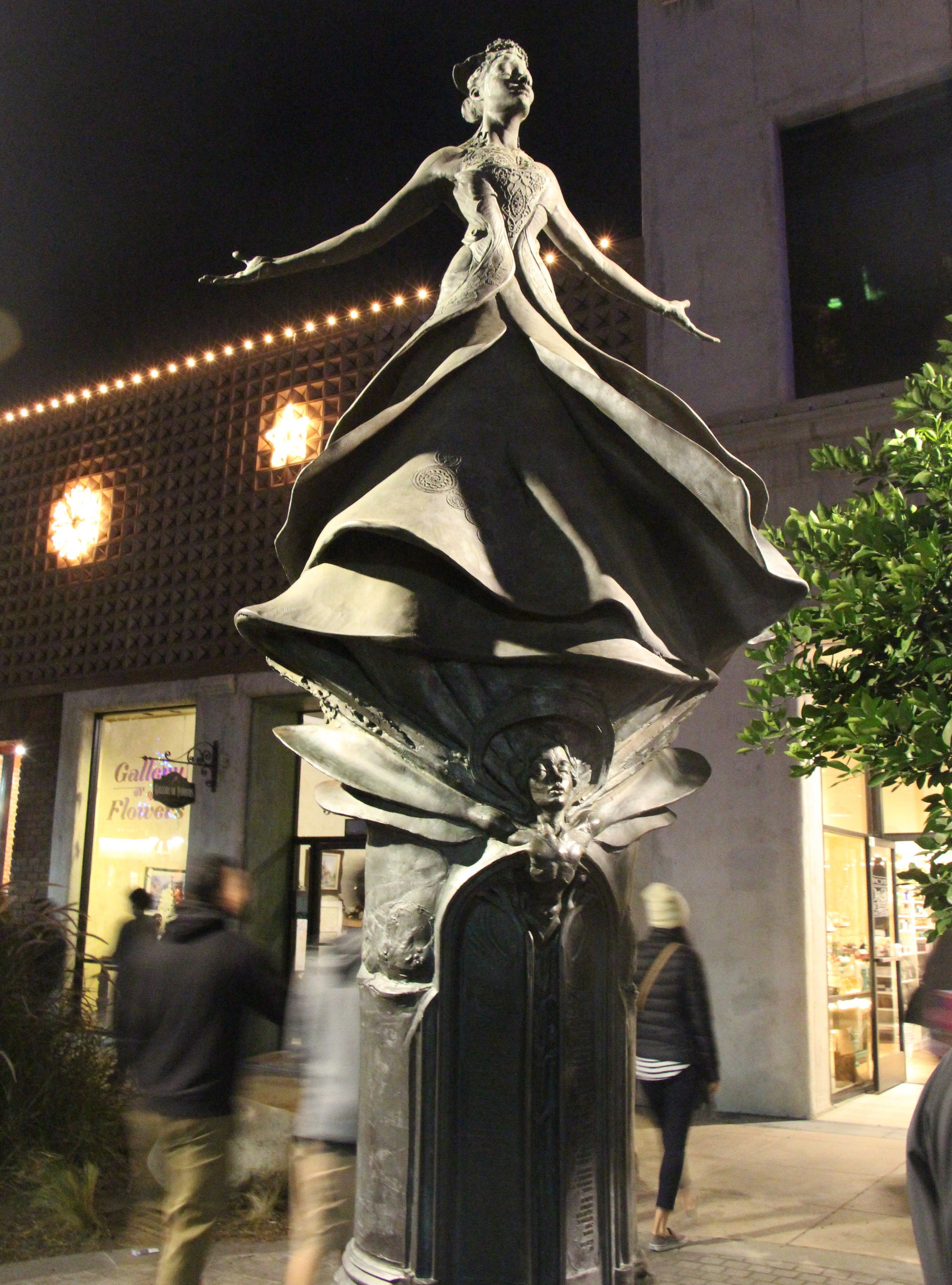 Canon EOS 700D (EOS Rebel T5i / EOS Kiss X7i) sample photo. Eliza tibetts statue photography
