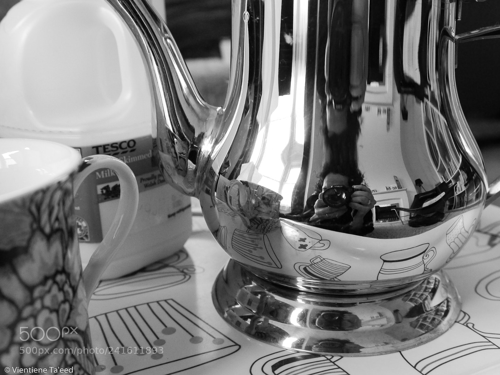 Panasonic Lumix DMC-G5 sample photo. 2% chromed milk please photography