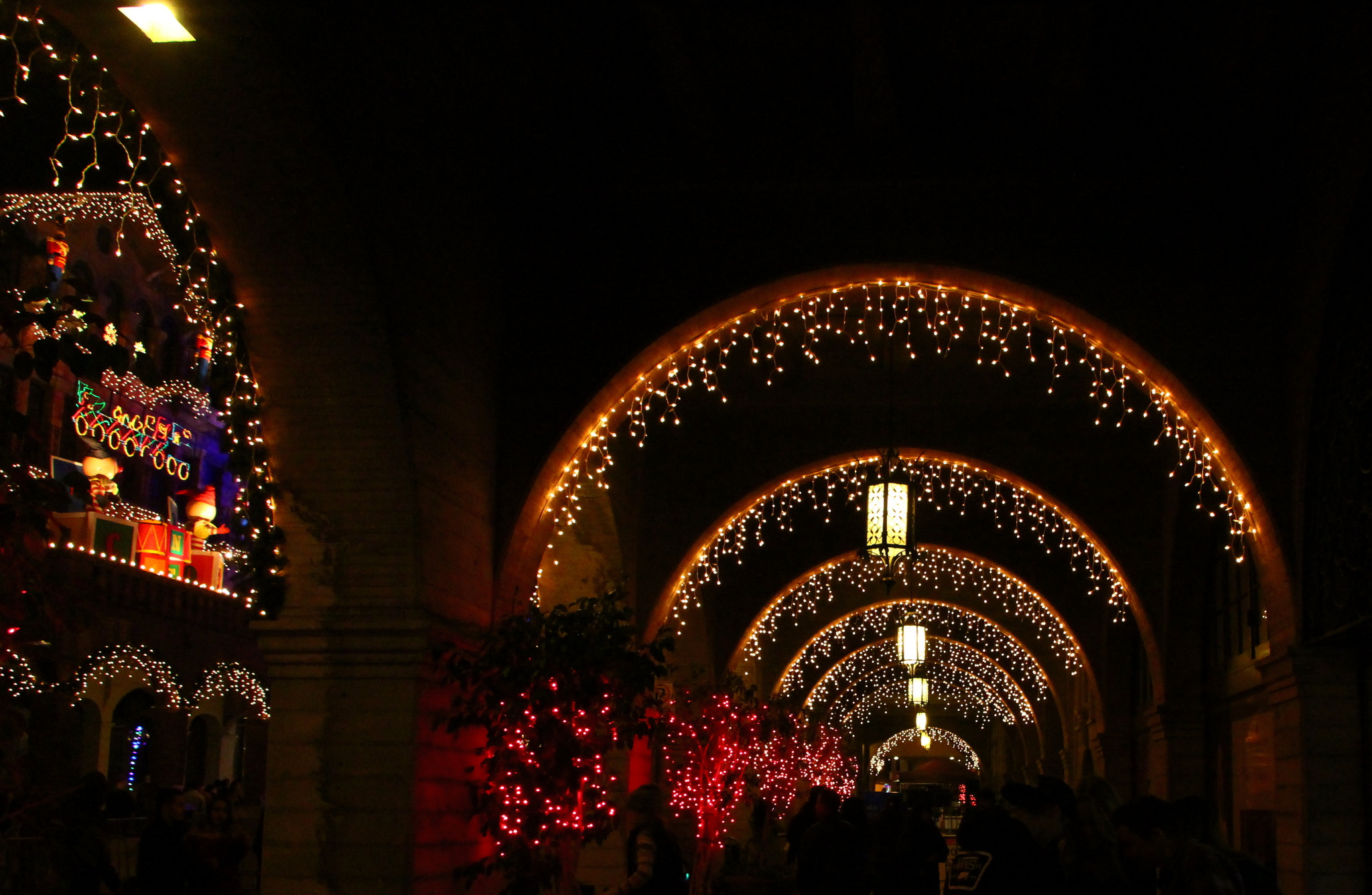 Canon EOS 700D (EOS Rebel T5i / EOS Kiss X7i) sample photo. Mission inn arches photography