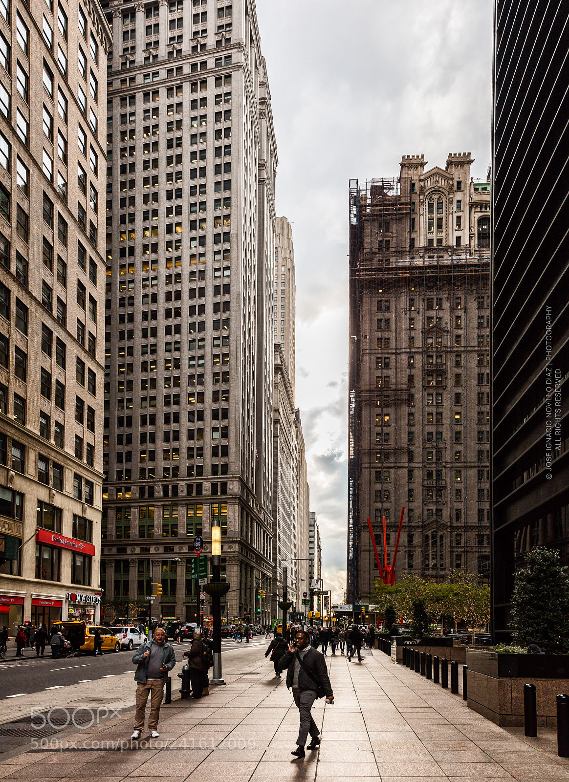 Canon EOS 5DS sample photo. Vida en wall street photography