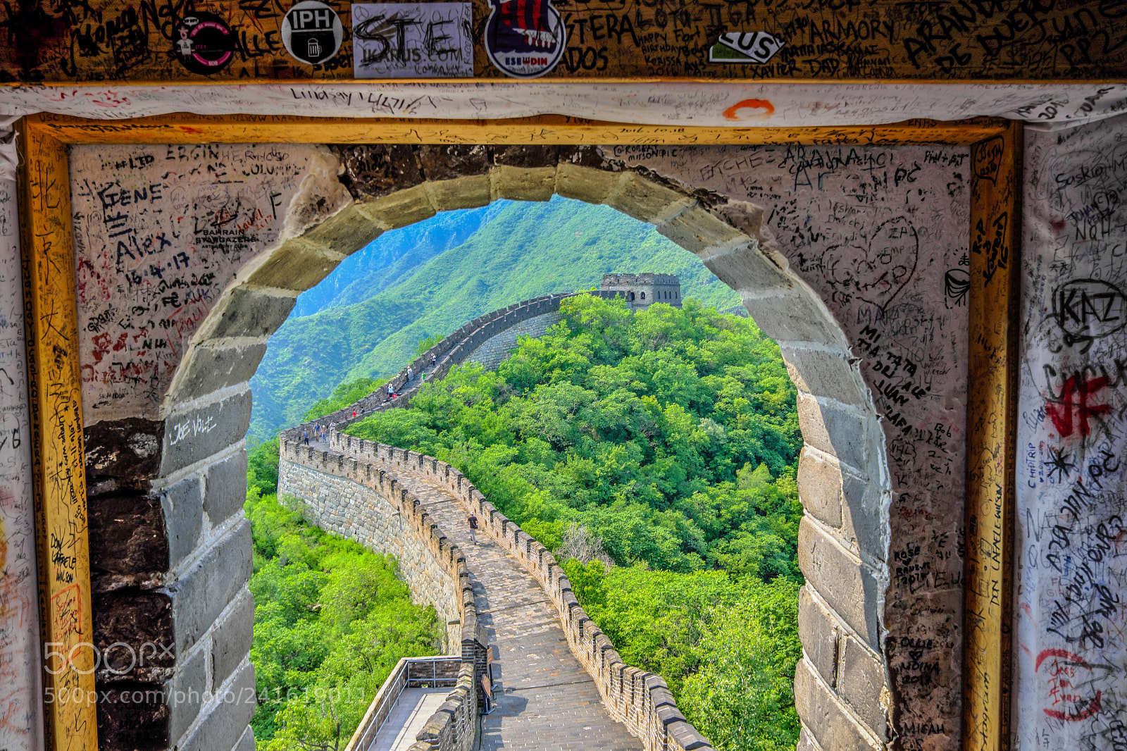 Fujifilm X70 sample photo. The great wall of photography