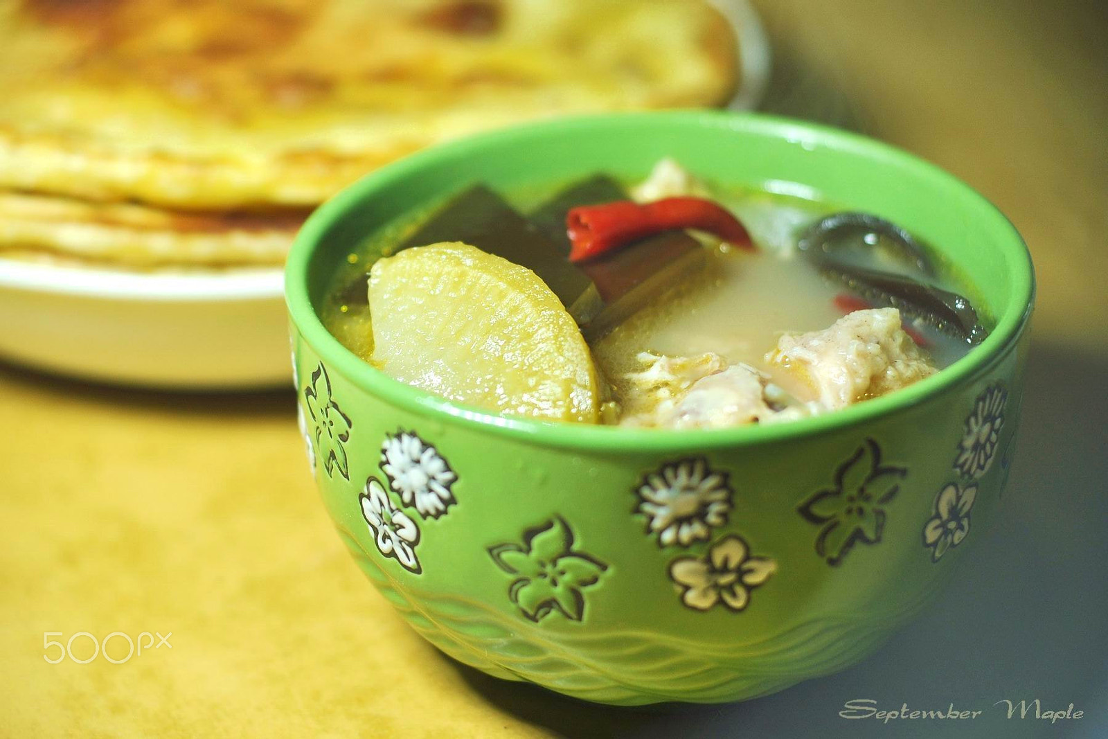 Nikon D90 + Nikon AF Nikkor 50mm F1.8D sample photo. 海带萝卜猪骨汤 photography