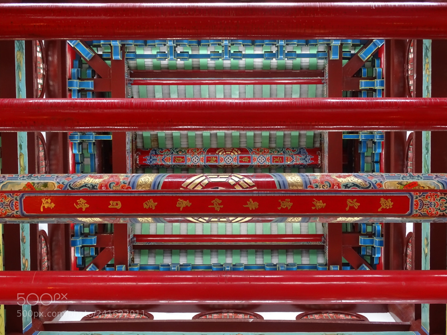 Sony Cyber-shot DSC-HX400V sample photo. Temple roof, looking up photography