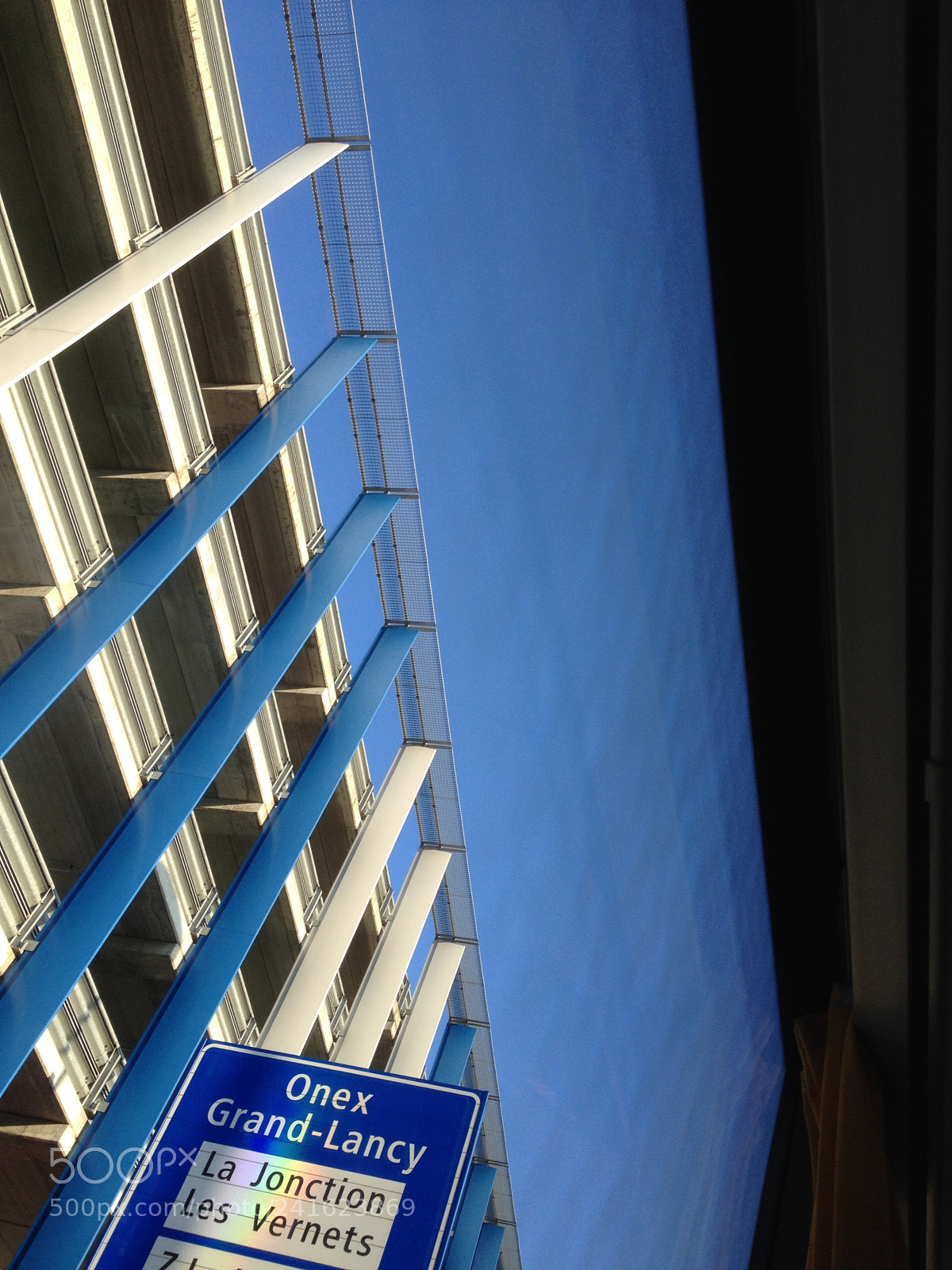 Apple iPhone 4S sample photo. Parking photography