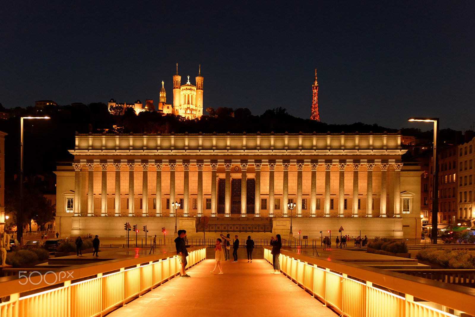 Nikon D810 + Tamron SP 24-70mm F2.8 Di VC USD sample photo. Lyon, palais de justice, nachtaufnahme photography