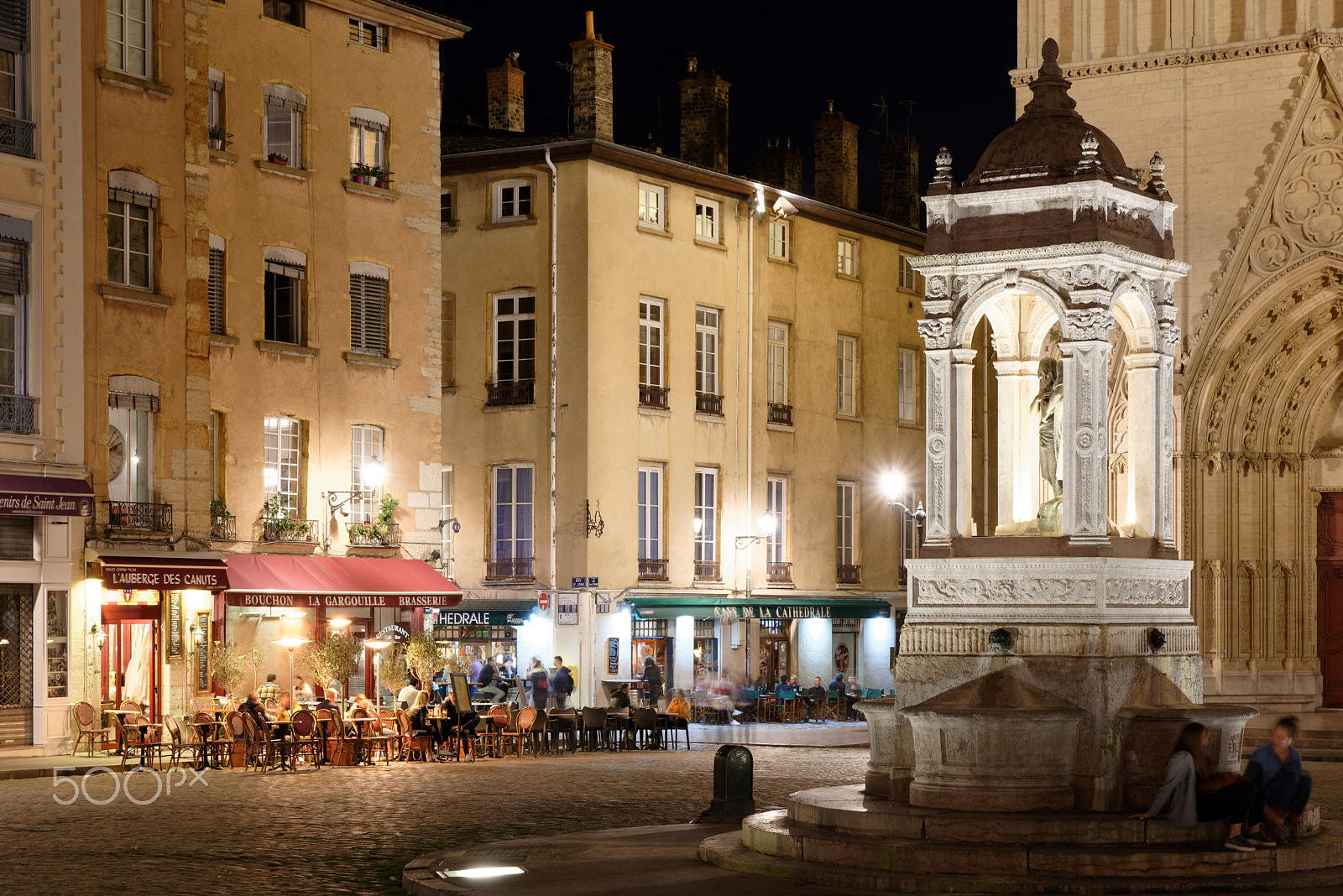 Tamron SP 24-70mm F2.8 Di VC USD sample photo. Lyon, place saint-jean, brunnen, nachtaufnahme photography