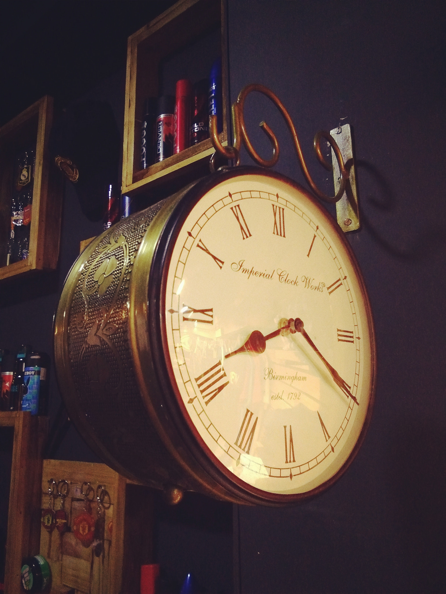 vivo Y53 sample photo. Clock photography